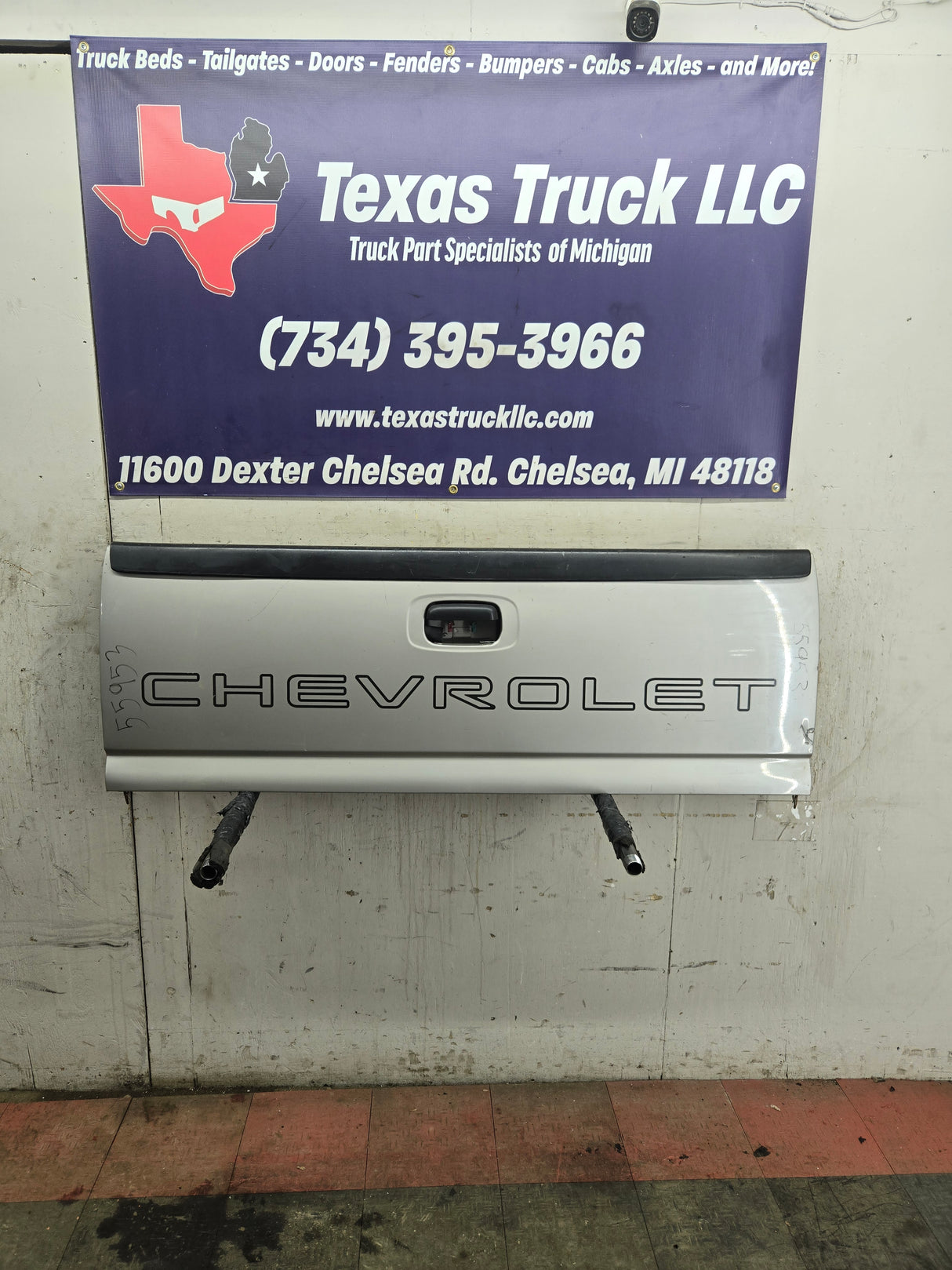 1999-2007 Chevrolet Silverado / GMC Sierra 1500 2500 3500 Tailgate - Pewter