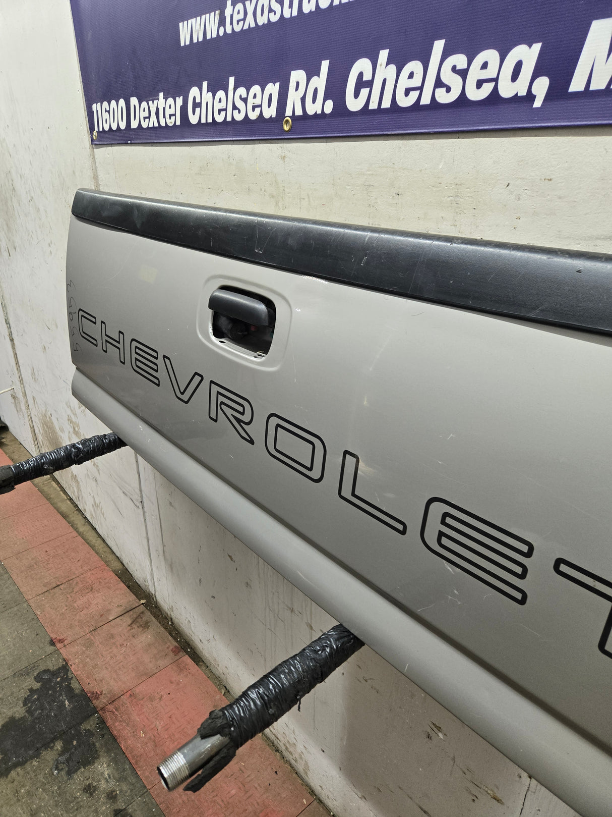 1999-2007 Chevrolet Silverado / GMC Sierra 1500 2500 3500 Tailgate - Pewter