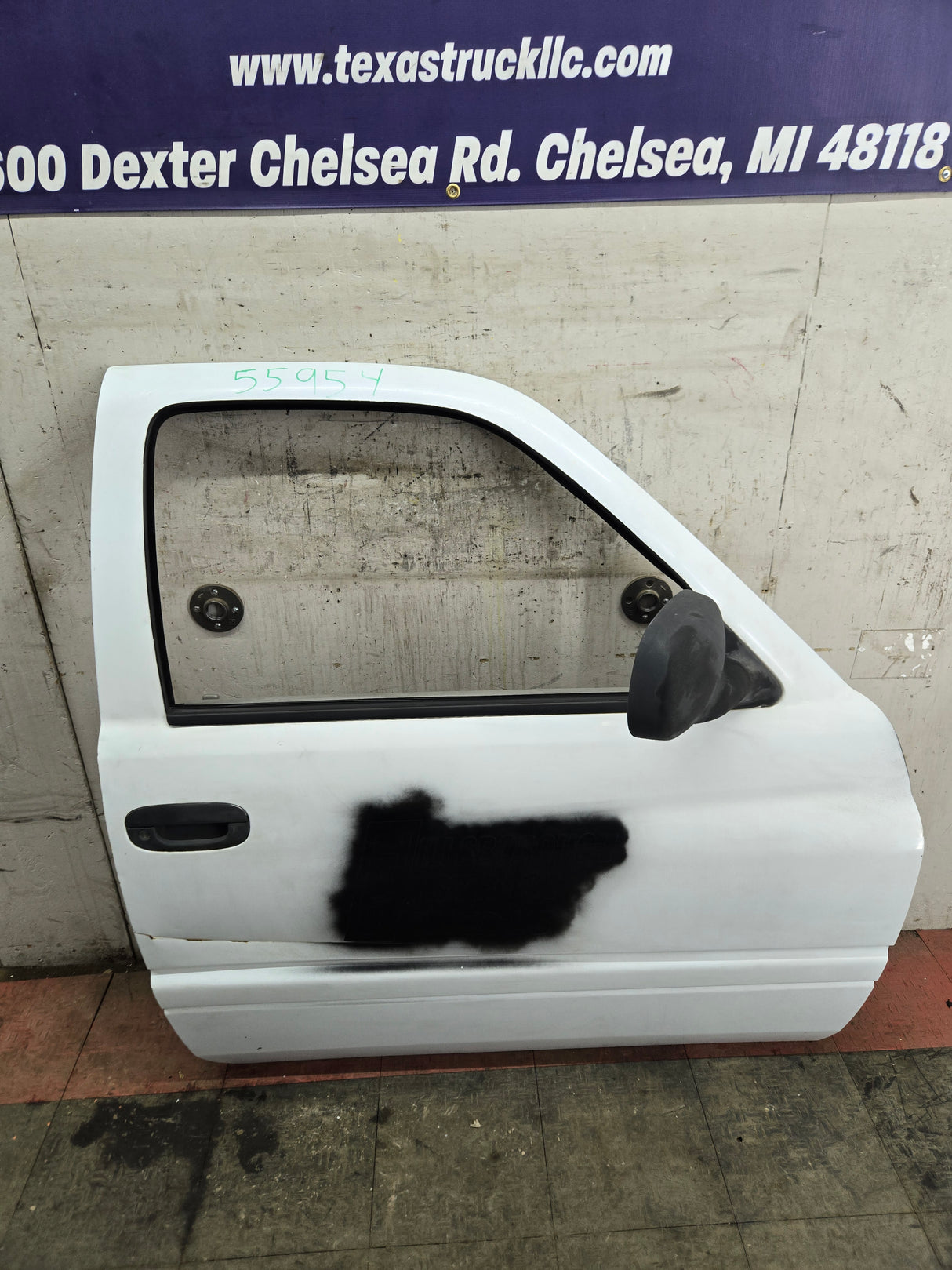 1994-2002 Dodge Ram 2nd Gen RH Passenger Side Front Door Regular Cab / 2 Door Ext Cab 1500 2500 3500 ROUND CORNER - White