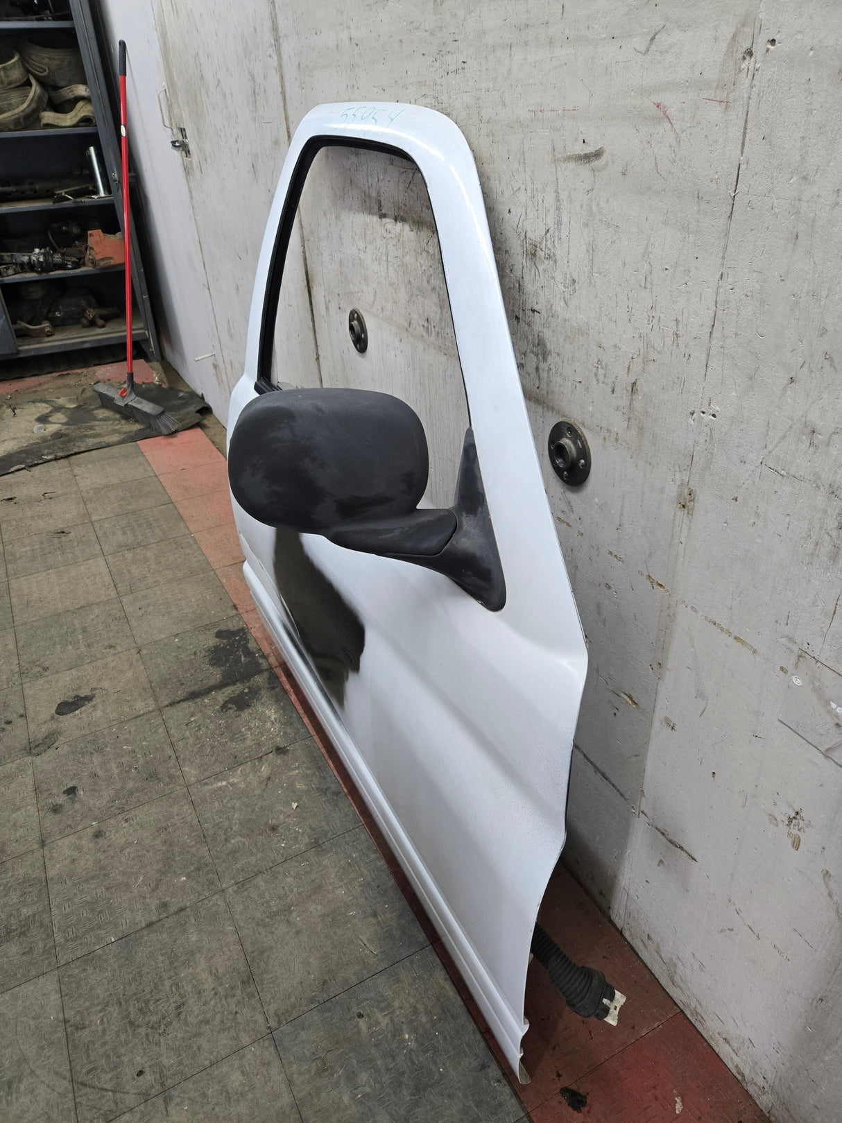 1994-2002 Dodge Ram 2nd Gen RH Passenger Side Front Door Regular Cab / 2 Door Ext Cab 1500 2500 3500 ROUND CORNER - White