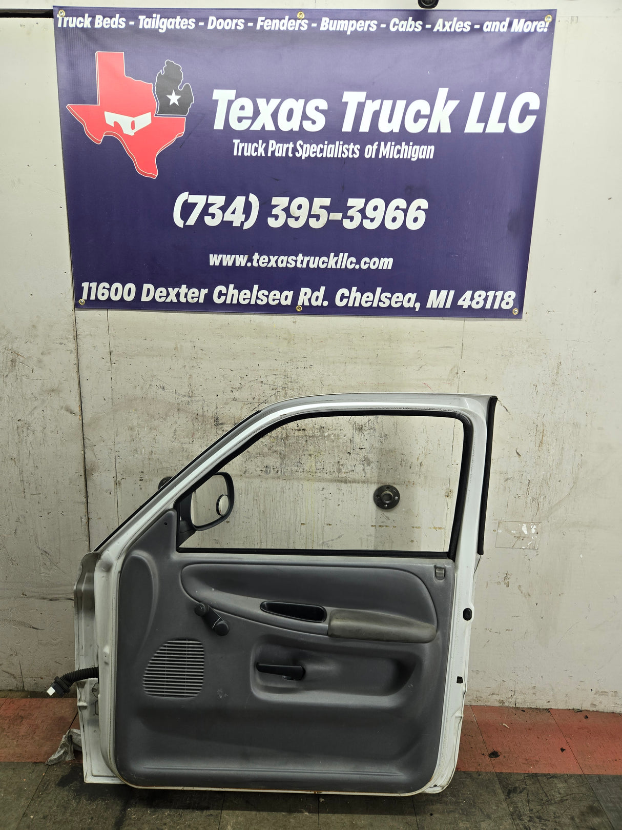 1994-2002 Dodge Ram 2nd Gen RH Passenger Side Front Door Regular Cab / 2 Door Ext Cab 1500 2500 3500 ROUND CORNER - White