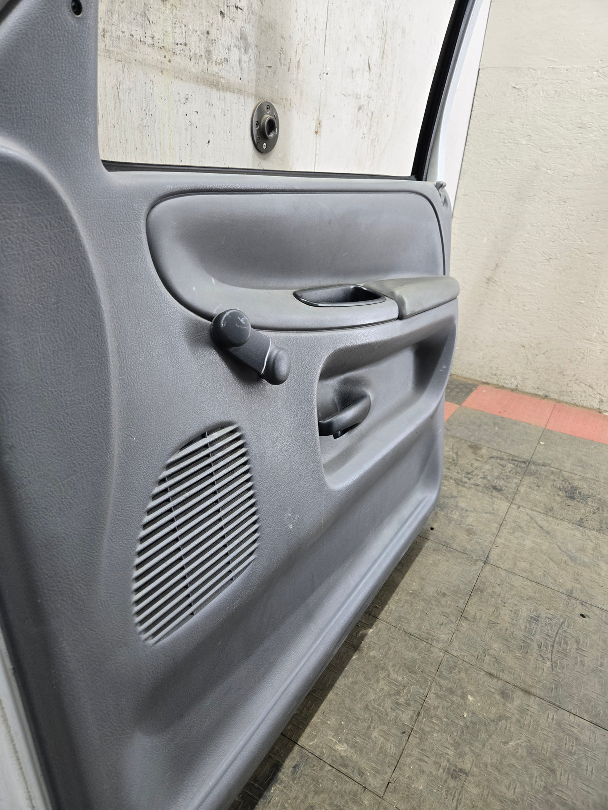 1994-2002 Dodge Ram 2nd Gen RH Passenger Side Front Door Regular Cab / 2 Door Ext Cab 1500 2500 3500 ROUND CORNER - White
