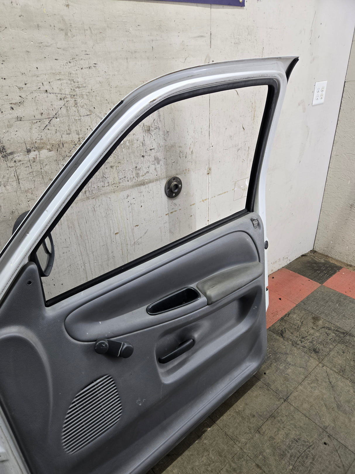 1994-2002 Dodge Ram 2nd Gen RH Passenger Side Front Door Regular Cab / 2 Door Ext Cab 1500 2500 3500 ROUND CORNER - White