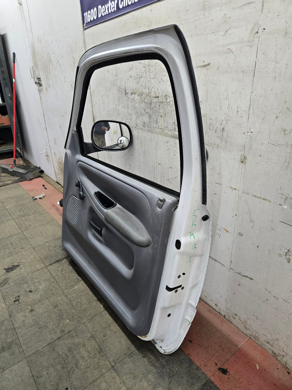1994-2002 Dodge Ram 2nd Gen RH Passenger Side Front Door Regular Cab / 2 Door Ext Cab 1500 2500 3500 ROUND CORNER - White