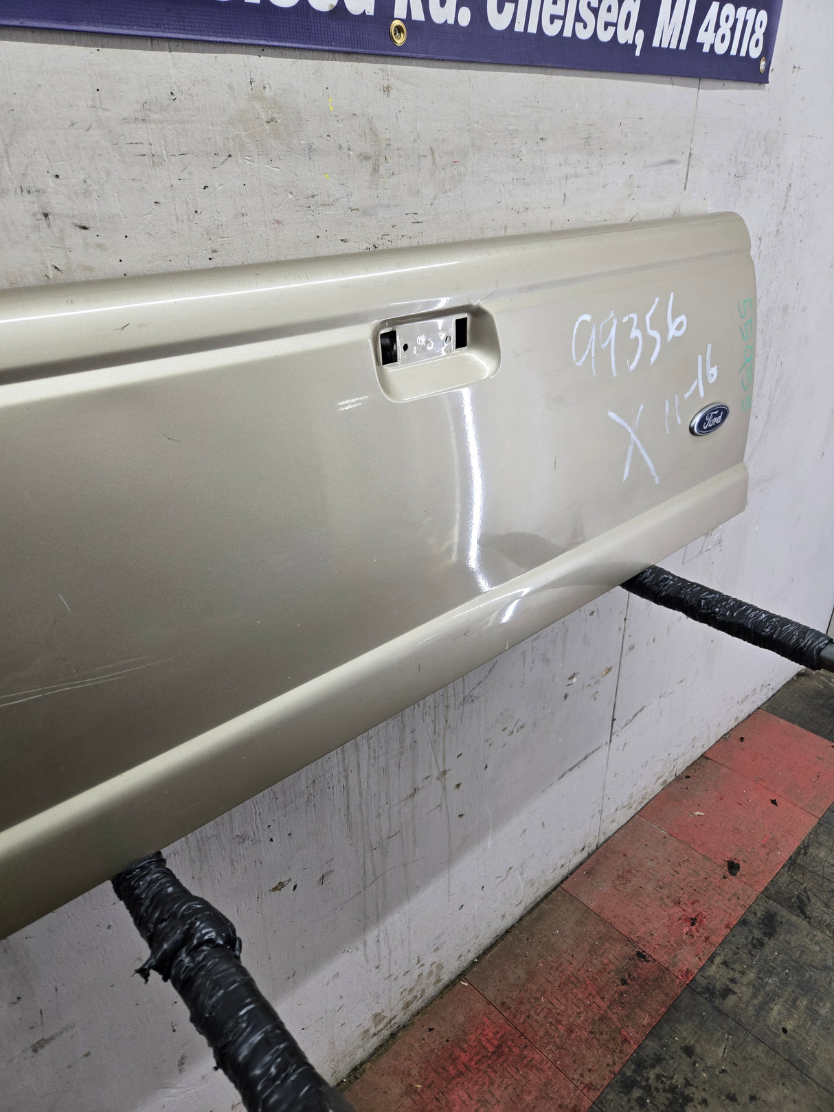 1993-2011 Ford Ranger Tailgate - Tan