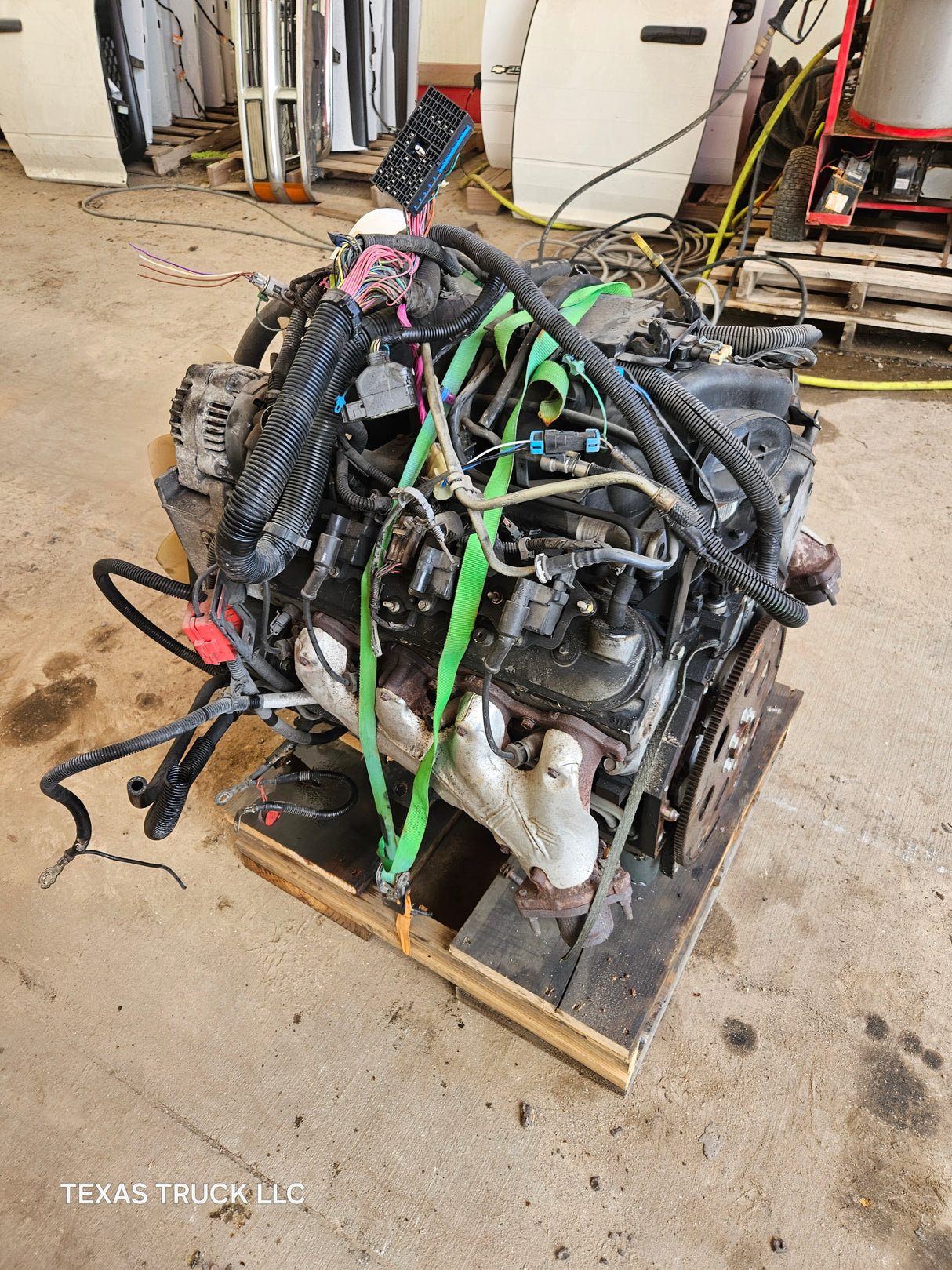 2004 Chevrolet GMC 2500 2500HD 3500HD 6.0 LS Vortec Gas Engine 182k Miles Runs Good
