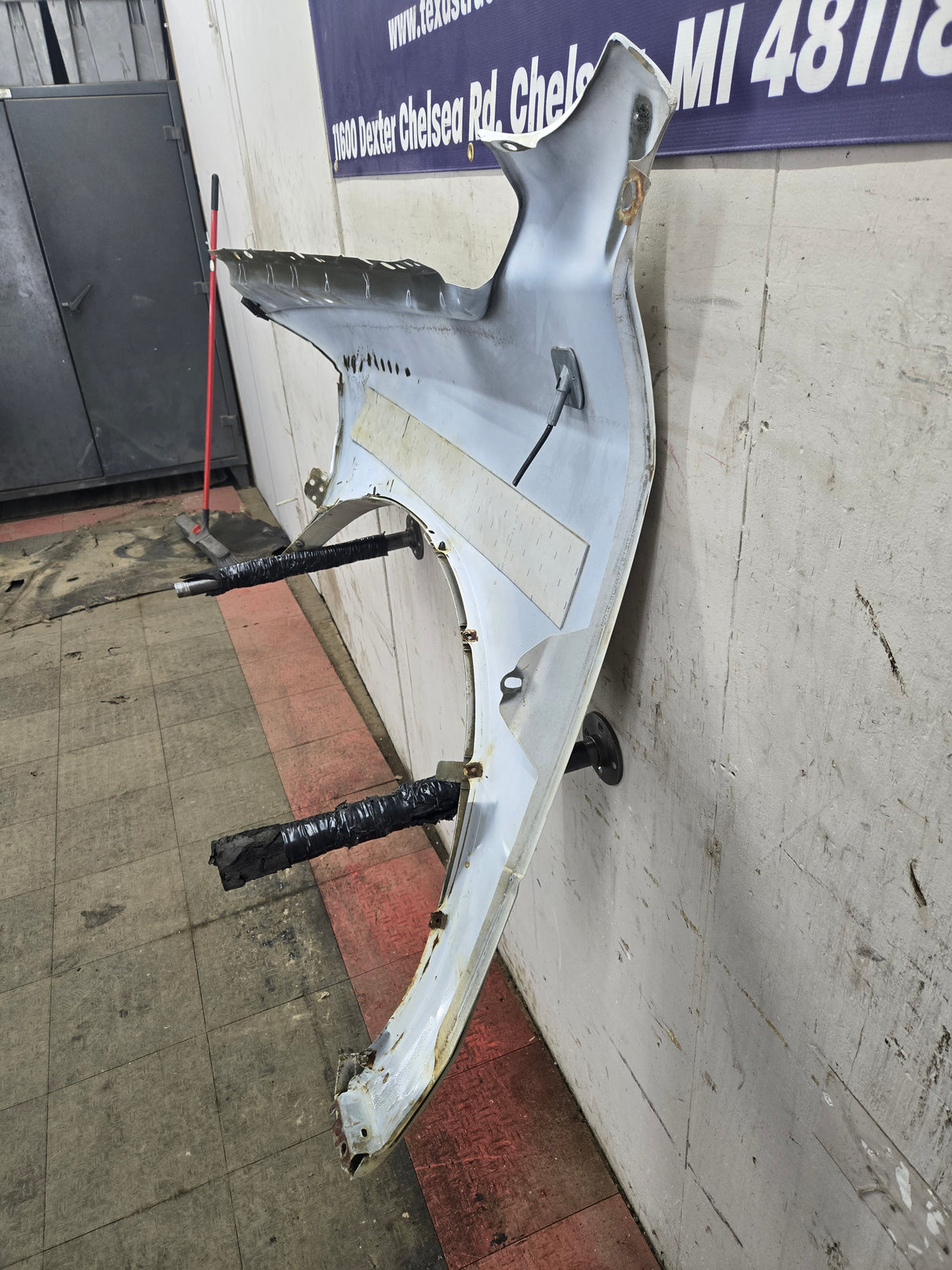 2009-2018 Dodge Ram 4th Gen RH Passenger Side Front Fender 1500 2500 3500 - White & Tan