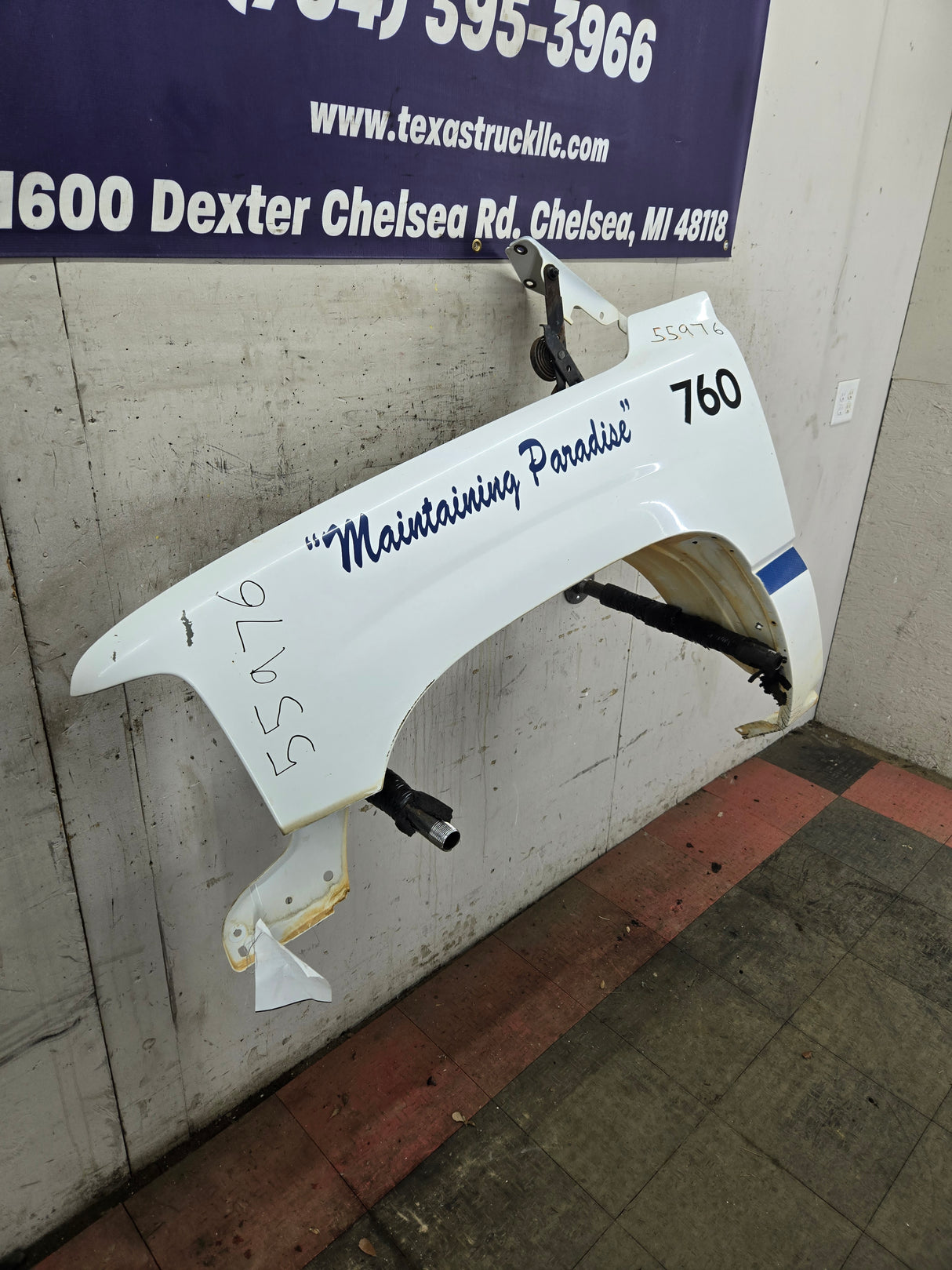 1999-2002 Chevrolet Silverado / Tahoe / Suburban 1500 2500 3500 HD LH Driver Side Front Fender - White
