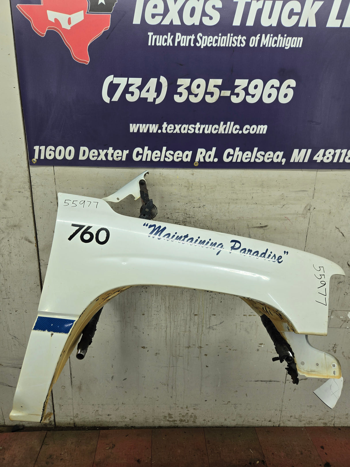 1999-2002 Chevrolet Silverado / Tahoe / Suburban 1500 2500 3500 HD Passenger Front Fender - White