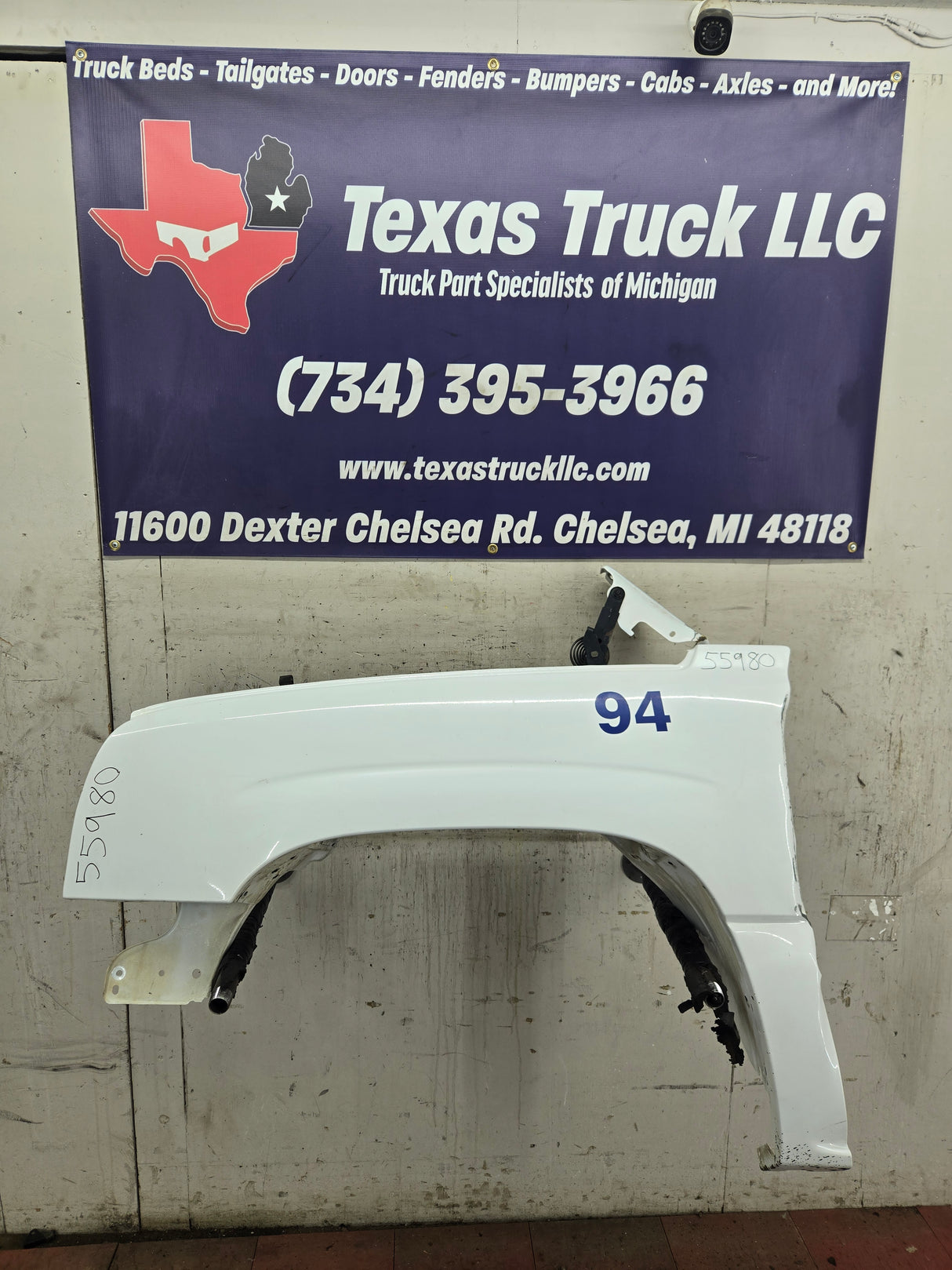 2003-2007 Chevrolet Silverado / Tahoe / Suburban 1500 2500 3500 HD LH Driver Side "Cateye" Front Fender - Summit White