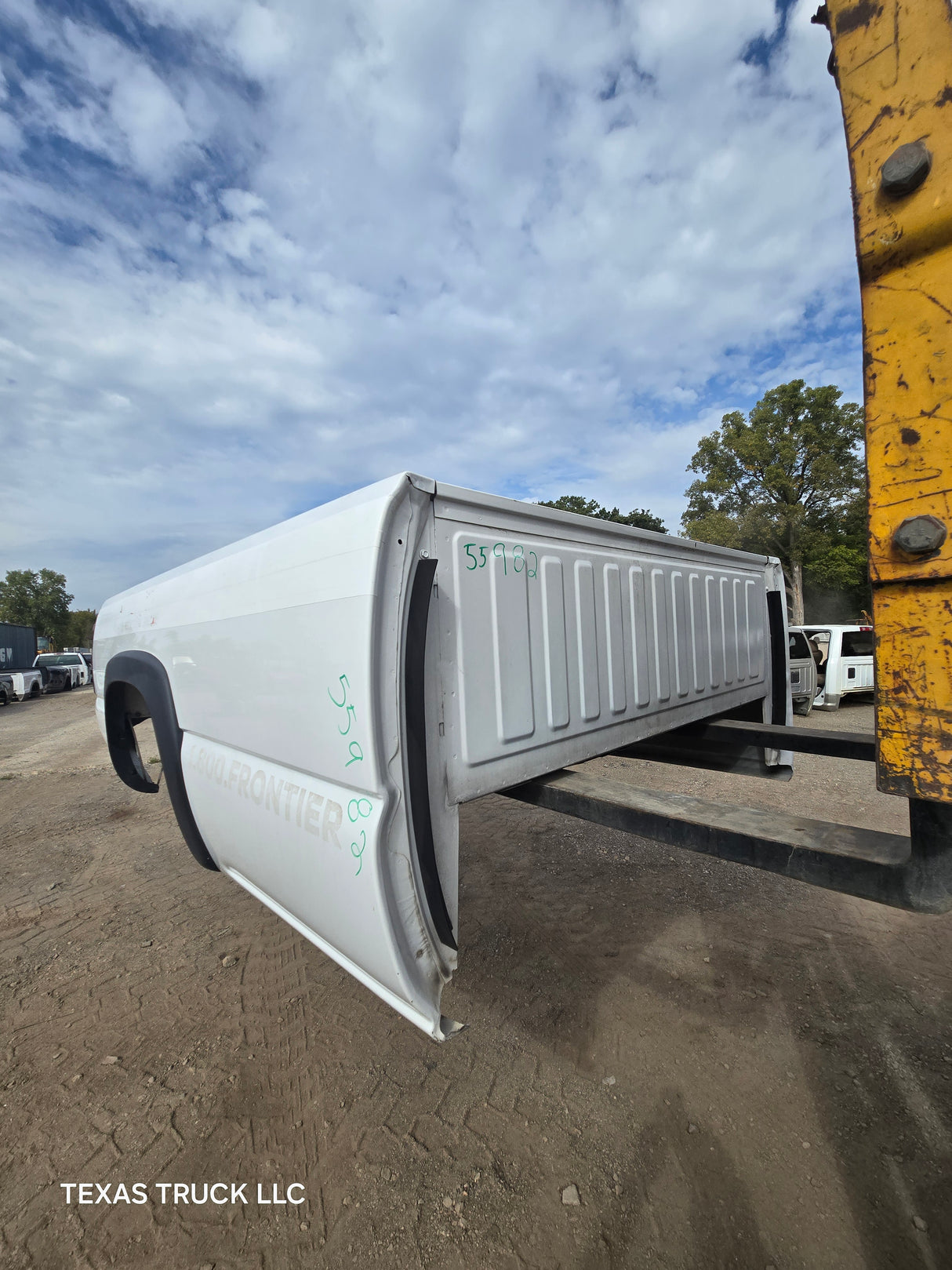 1999-2007 Chevrolet Silverado / GMC Sierra 1500 2500 3500 HD 8' Long Bed Truck Bed - Summit White