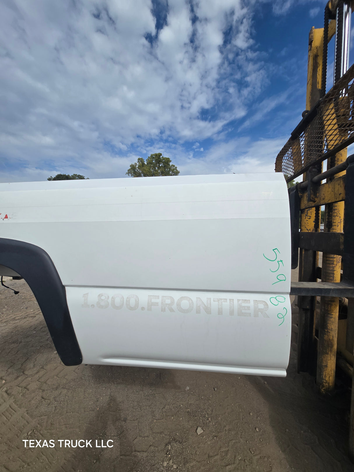 1999-2007 Chevrolet Silverado / GMC Sierra 1500 2500 3500 HD 8' Long Bed Truck Bed - Summit White