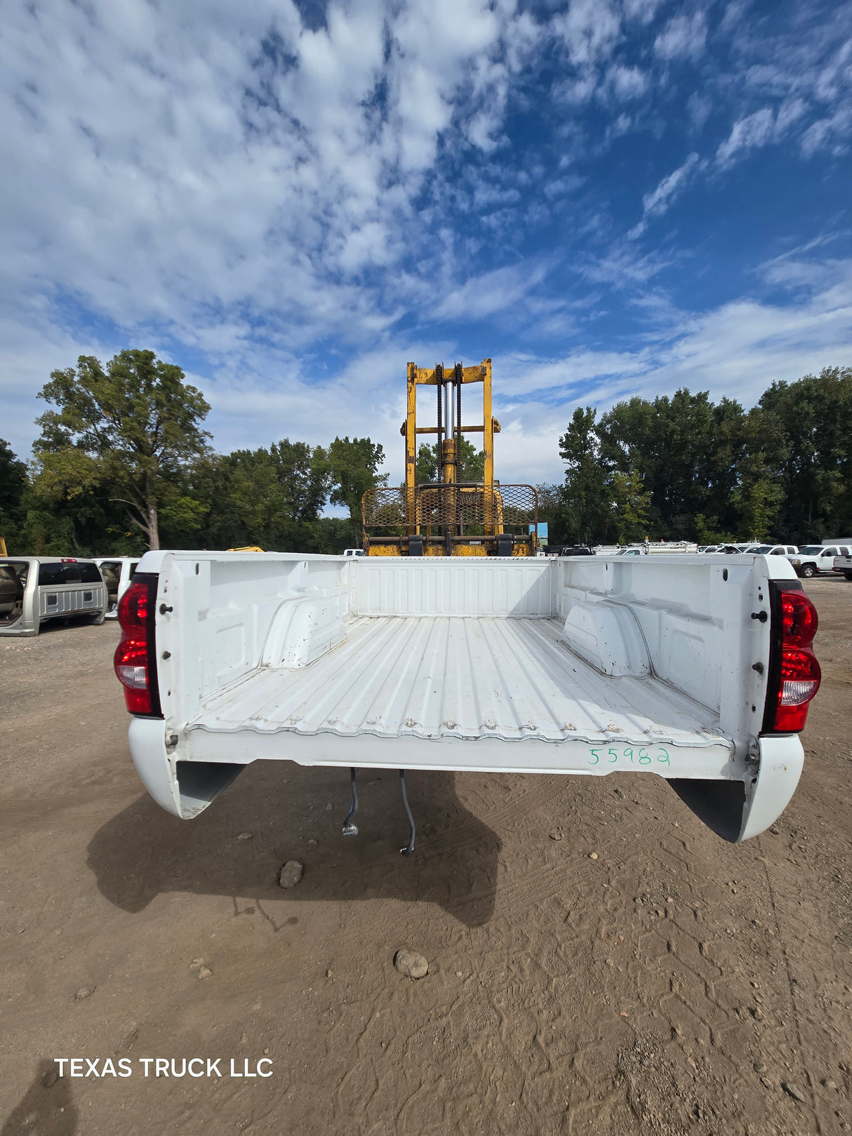 1999-2007 Chevrolet Silverado / GMC Sierra 1500 2500 3500 HD 8' Long Bed Truck Bed - Summit White