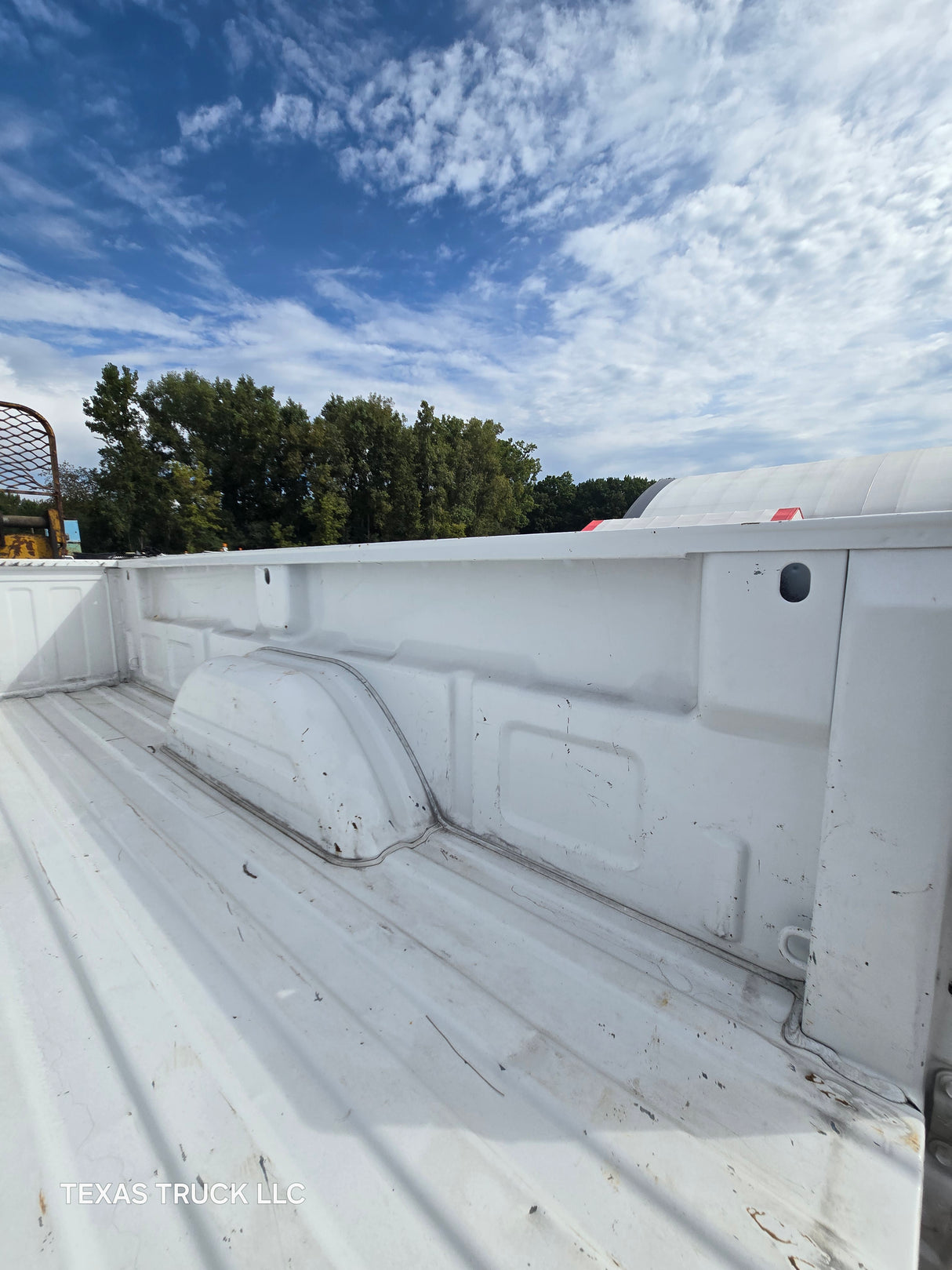 1999-2007 Chevrolet Silverado / GMC Sierra 1500 2500 3500 HD 8' Long Bed Truck Bed - Summit White