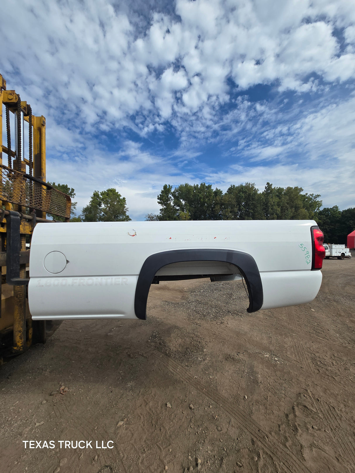 1999-2007 Chevrolet Silverado / GMC Sierra 1500 2500 3500 HD 8' Long Bed Truck Bed - Summit White