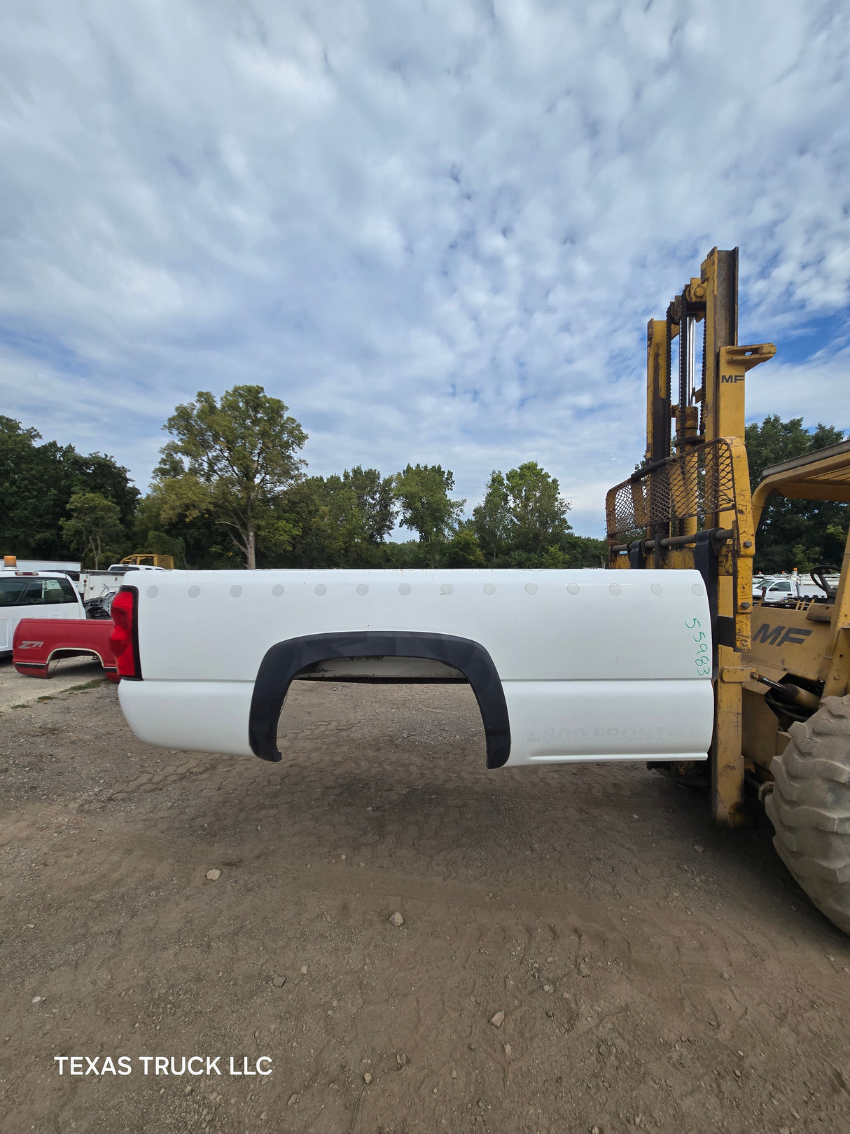 1999-2007 Chevrolet Silverado / GMC Sierra 1500 2500 3500 HD 8' Long Bed Truck Bed - Summit White