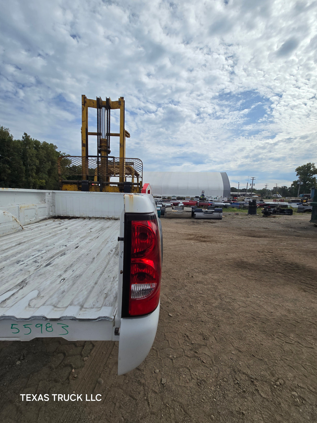 1999-2007 Chevrolet Silverado / GMC Sierra 1500 2500 3500 HD 8' Long Bed Truck Bed - Summit White