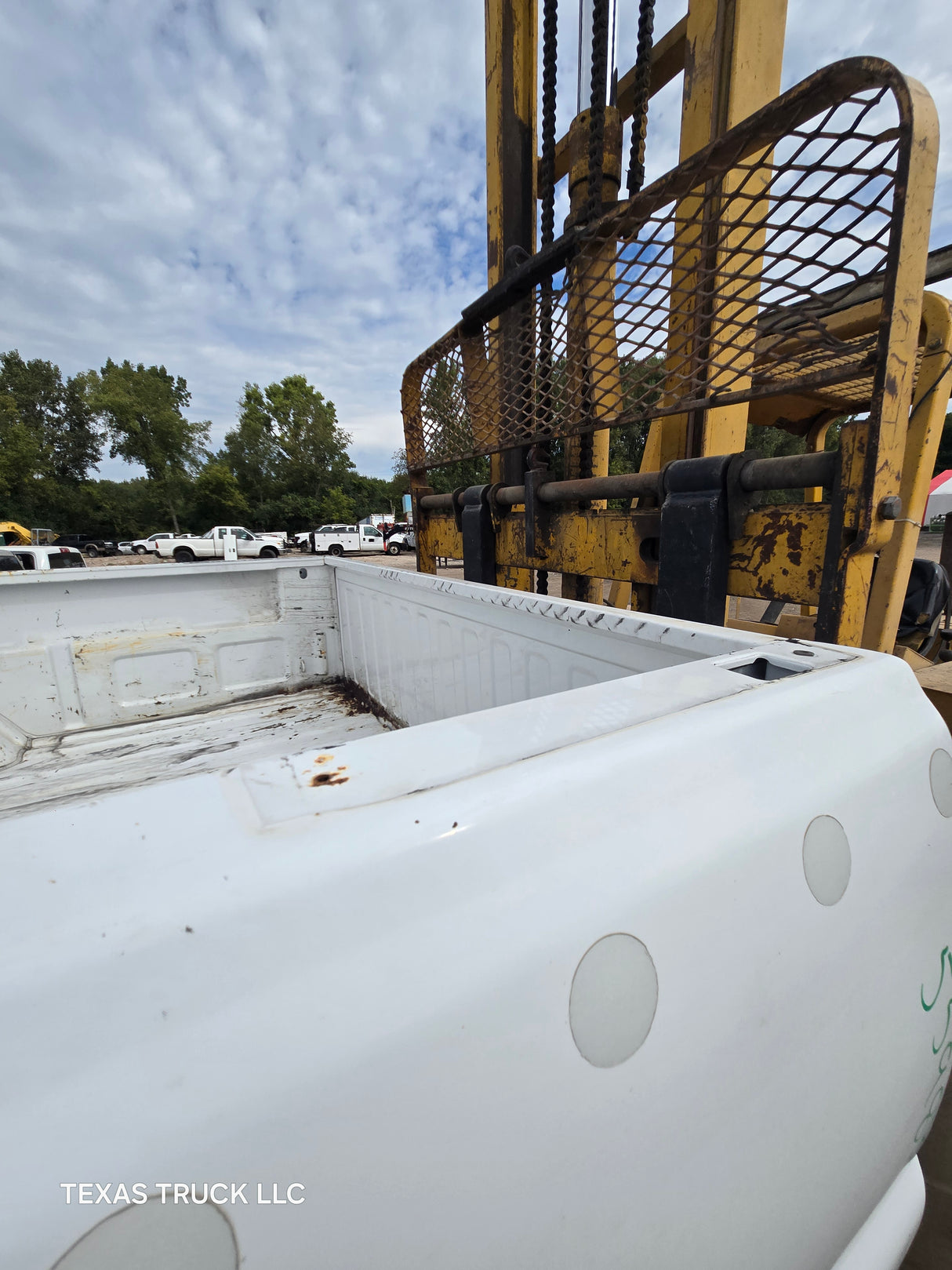 1999-2007 Chevrolet Silverado / GMC Sierra 1500 2500 3500 HD 8' Long Bed Truck Bed - Summit White