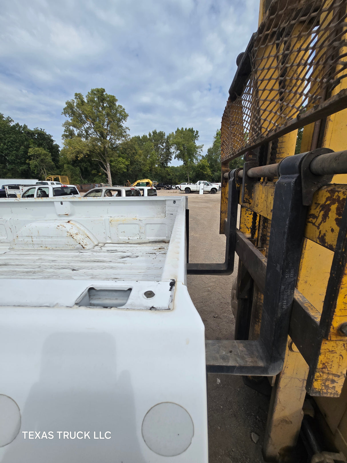 1999-2007 Chevrolet Silverado / GMC Sierra 1500 2500 3500 HD 8' Long Bed Truck Bed - Summit White