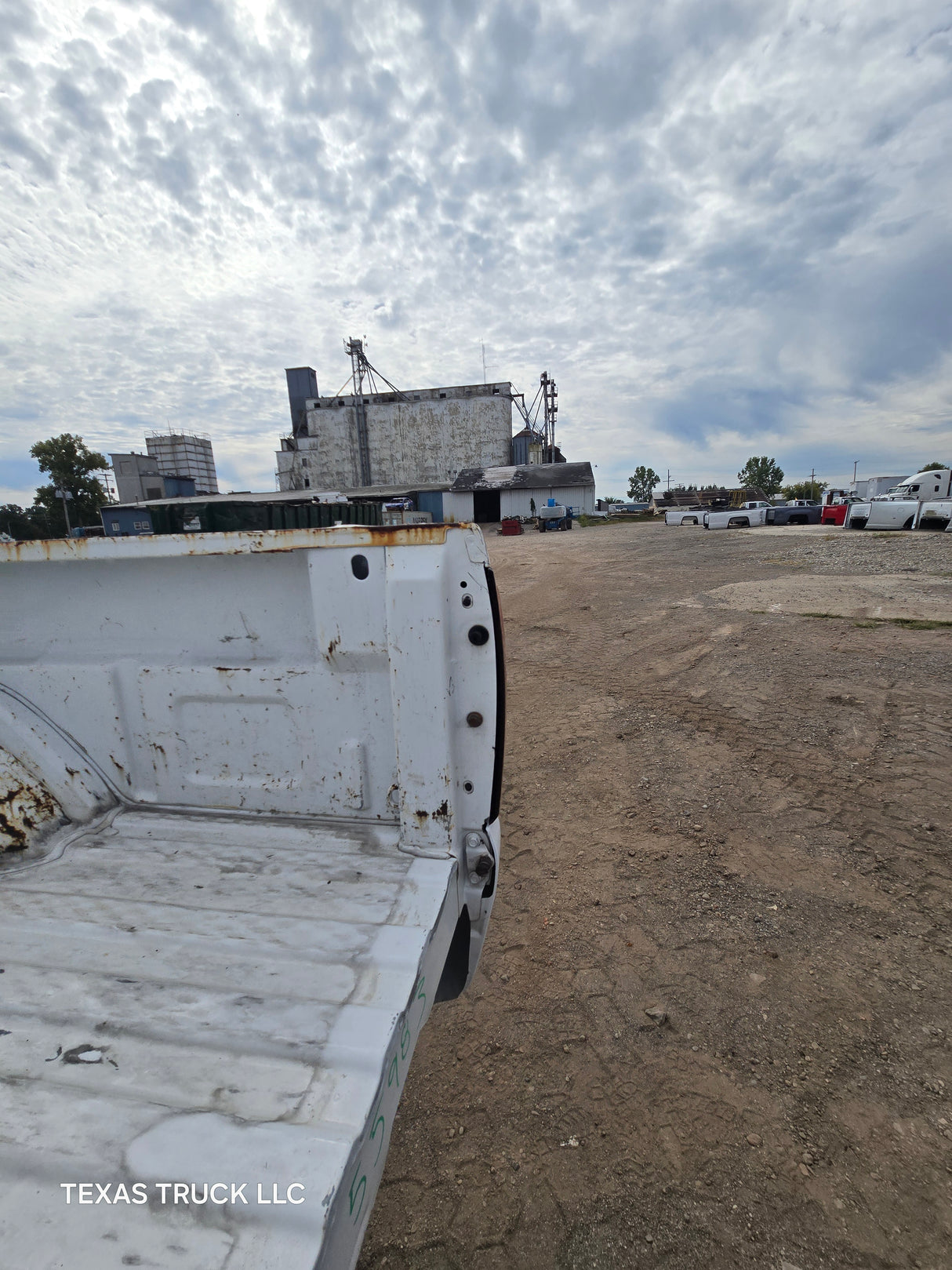 1999-2007 Chevrolet Silverado / GMC Sierra 1500 2500 3500 HD 8' Long Bed Truck Bed - Summit White