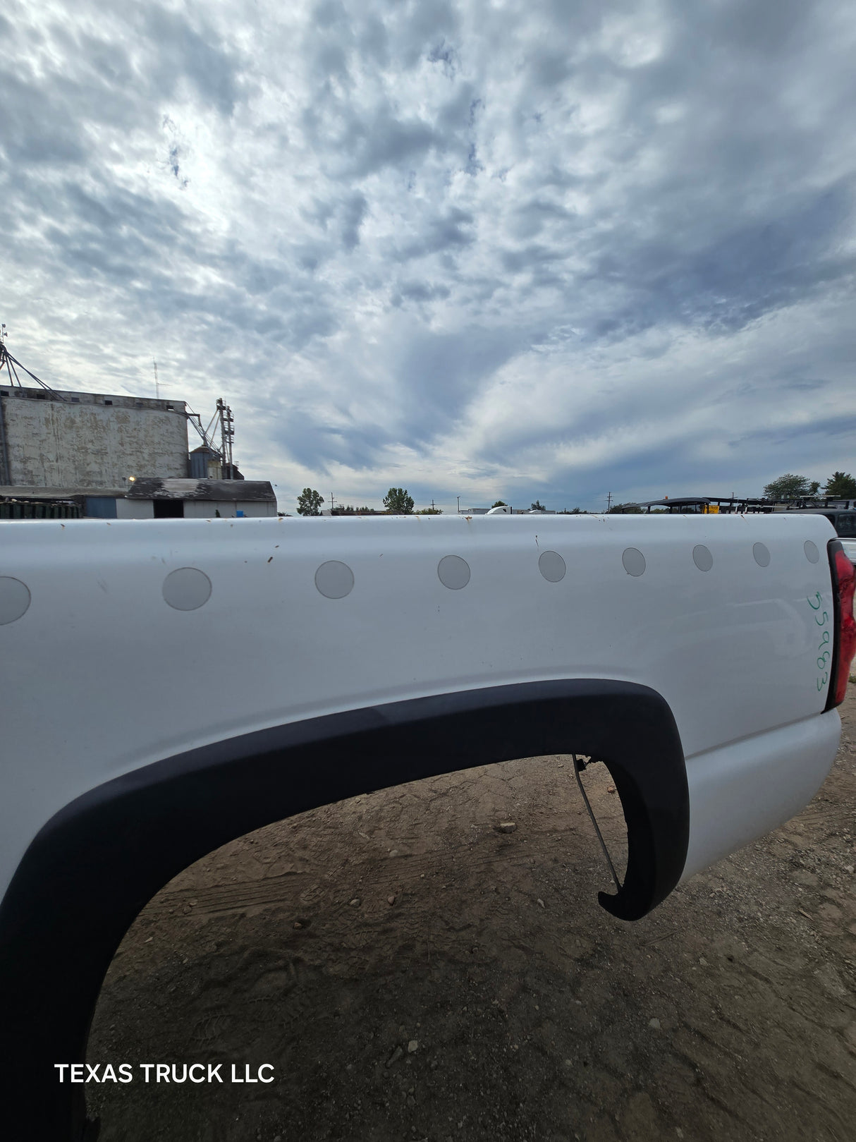 1999-2007 Chevrolet Silverado / GMC Sierra 1500 2500 3500 HD 8' Long Bed Truck Bed - Summit White
