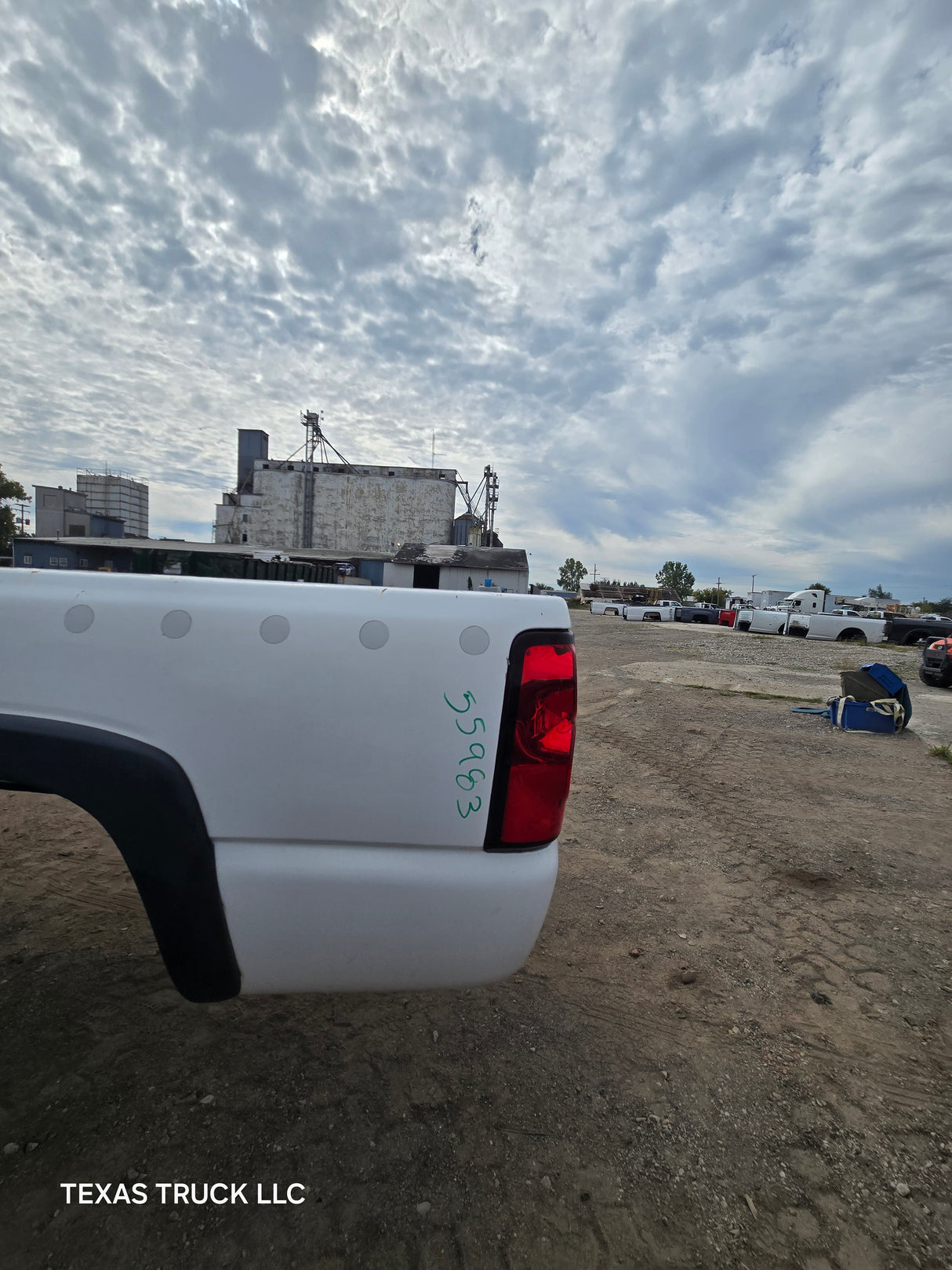1999-2007 Chevrolet Silverado / GMC Sierra 1500 2500 3500 HD 8' Long Bed Truck Bed - Summit White