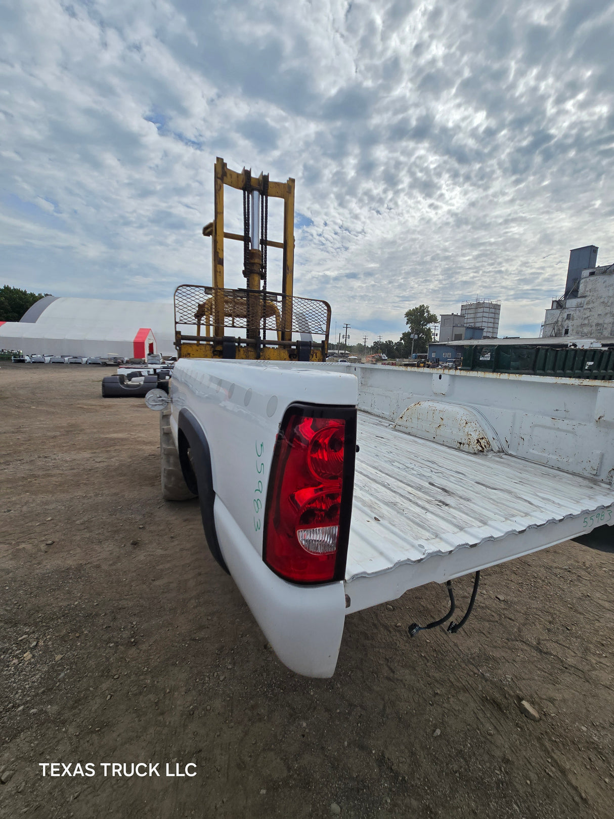 1999-2007 Chevrolet Silverado / GMC Sierra 1500 2500 3500 HD 8' Long Bed Truck Bed - Summit White