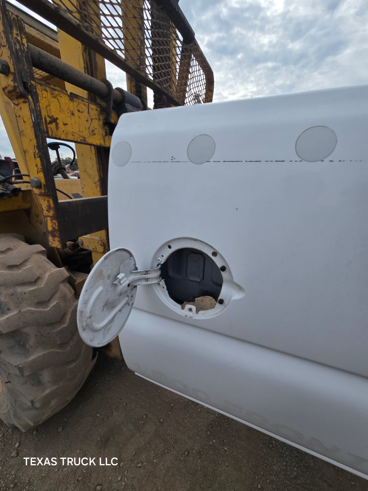 1999-2007 Chevrolet Silverado / GMC Sierra 1500 2500 3500 HD 8' Long Bed Truck Bed - Summit White