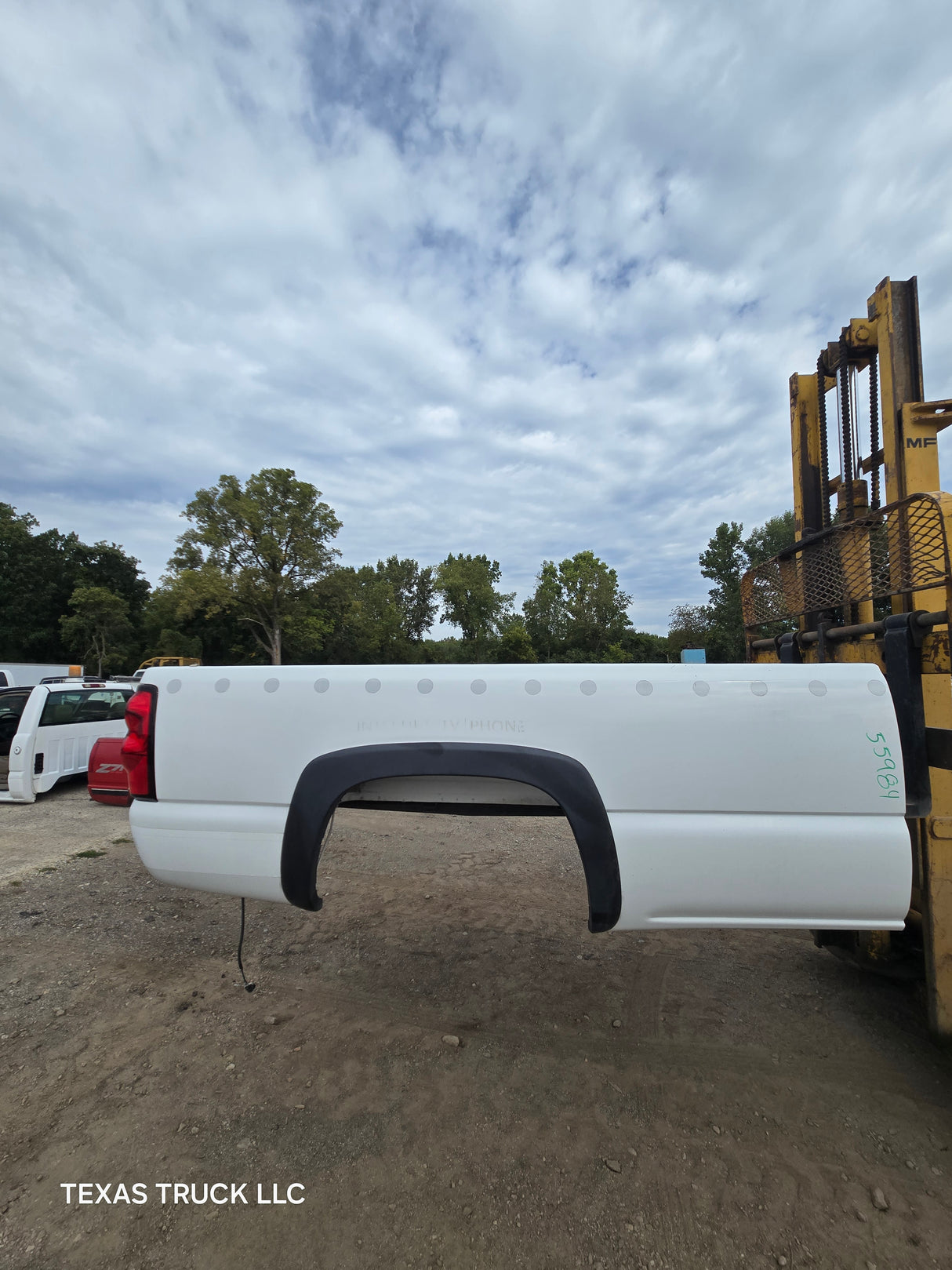 1999-2007 Chevrolet Silverado / GMC Sierra 1500 2500 3500 HD 8' Long Bed Truck Bed - Summit White