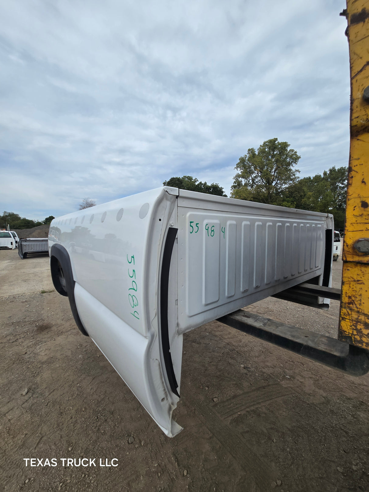 1999-2007 Chevrolet Silverado / GMC Sierra 1500 2500 3500 HD 8' Long Bed Truck Bed - Summit White