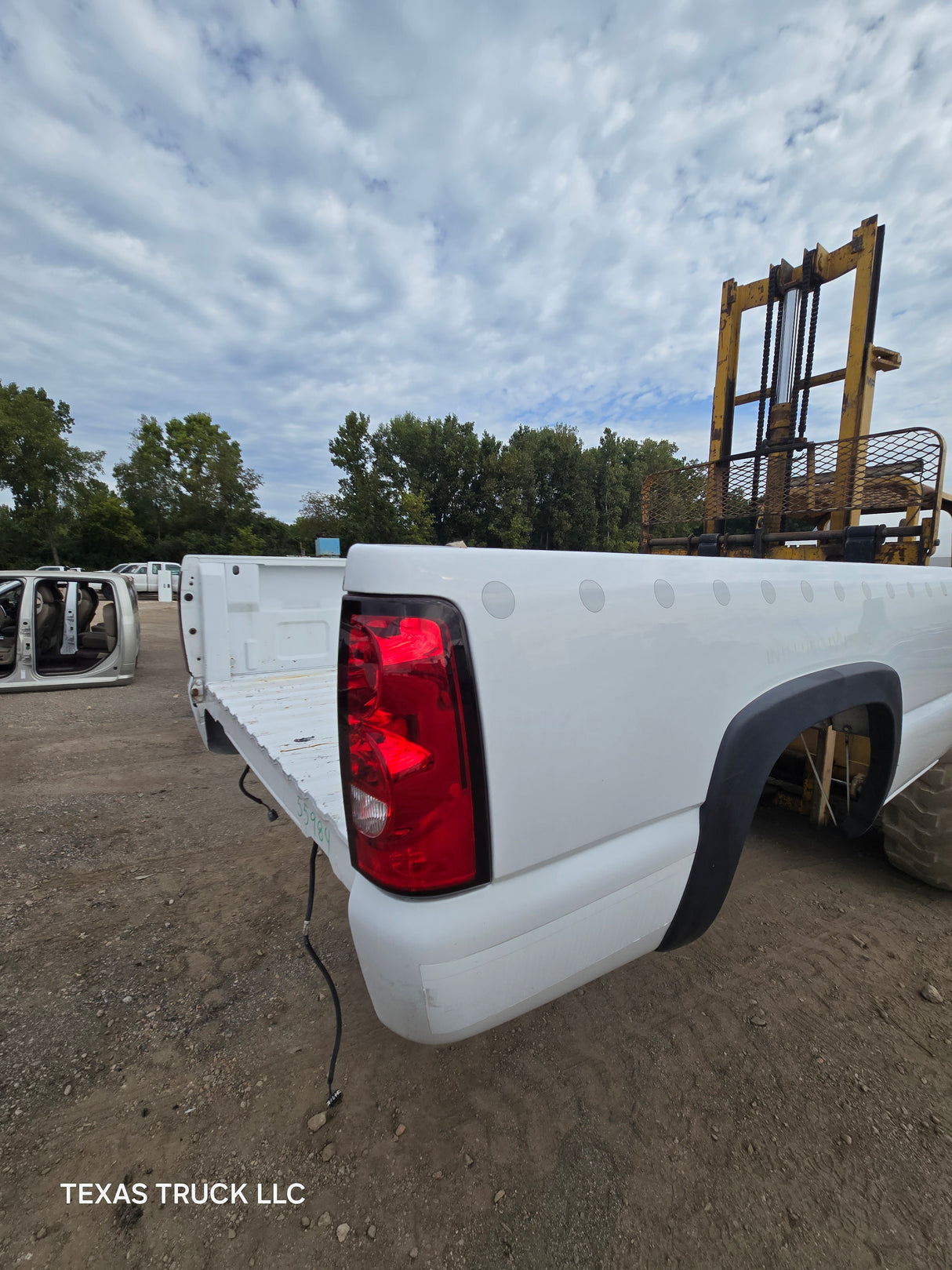 1999-2007 Chevrolet Silverado / GMC Sierra 1500 2500 3500 HD 8' Long Bed Truck Bed - Summit White