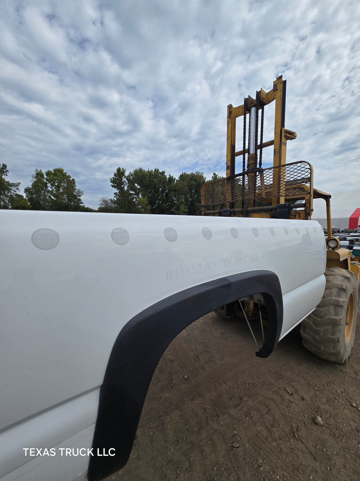 1999-2007 Chevrolet Silverado / GMC Sierra 1500 2500 3500 HD 8' Long Bed Truck Bed - Summit White