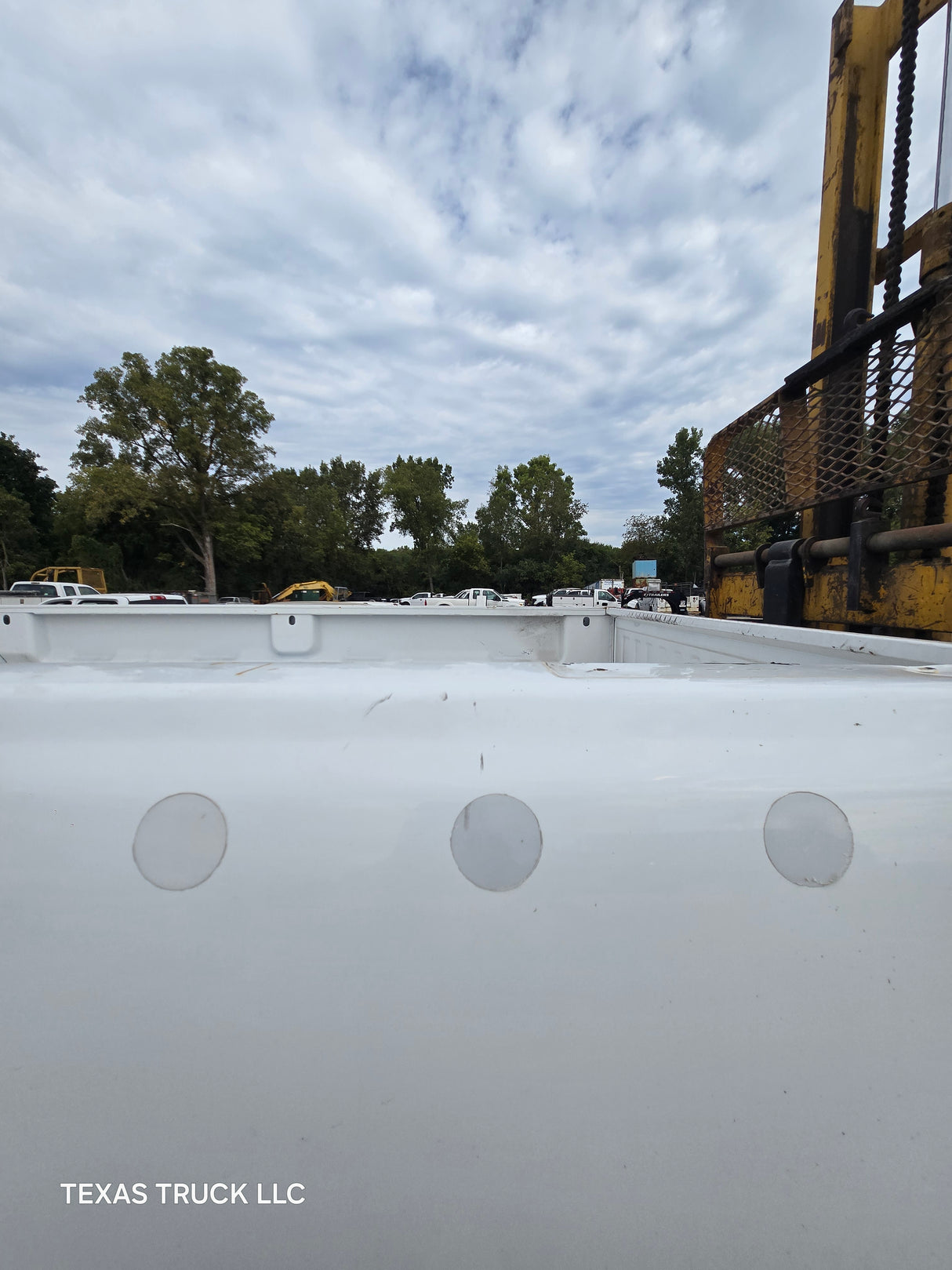 1999-2007 Chevrolet Silverado / GMC Sierra 1500 2500 3500 HD 8' Long Bed Truck Bed - Summit White