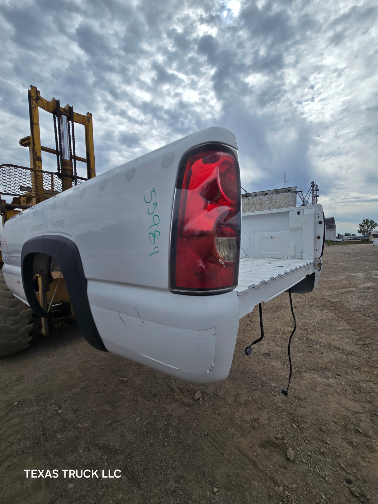 1999-2007 Chevrolet Silverado / GMC Sierra 1500 2500 3500 HD 8' Long Bed Truck Bed - Summit White