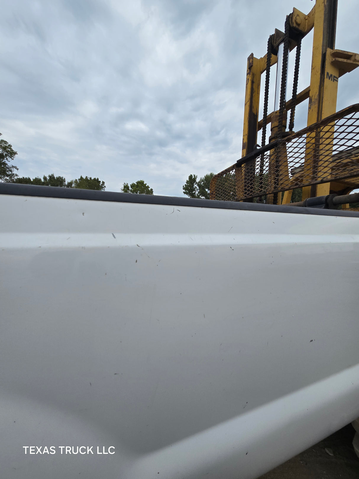 1999-2010 Ford F250 F350 Super Duty 8' Long Truck Bed - Oxford White