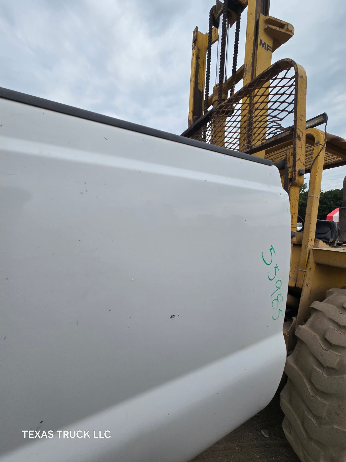 1999-2010 Ford F250 F350 Super Duty 8' Long Truck Bed - Oxford White