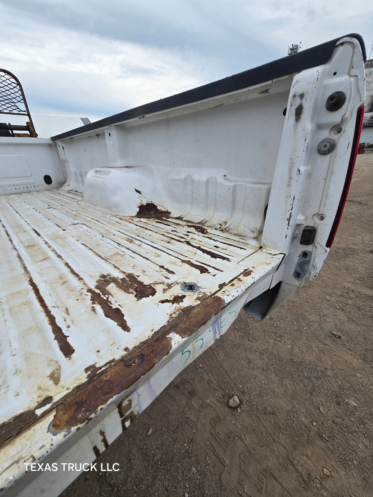 1999-2010 Ford F250 F350 Super Duty 8' Long Truck Bed - Oxford White