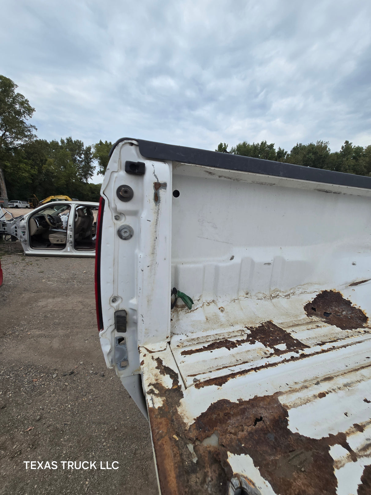 1999-2010 Ford F250 F350 Super Duty 8' Long Truck Bed - Oxford White