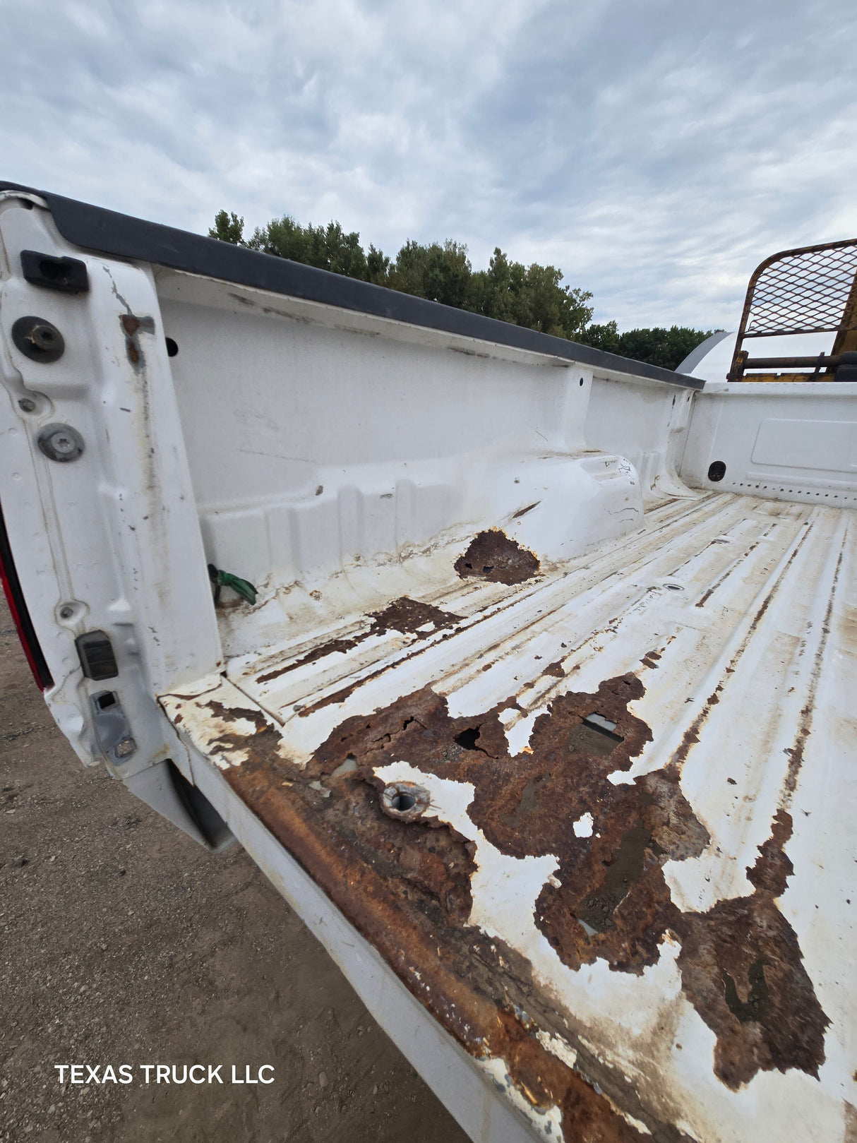 1999-2010 Ford F250 F350 Super Duty 8' Long Truck Bed - Oxford White