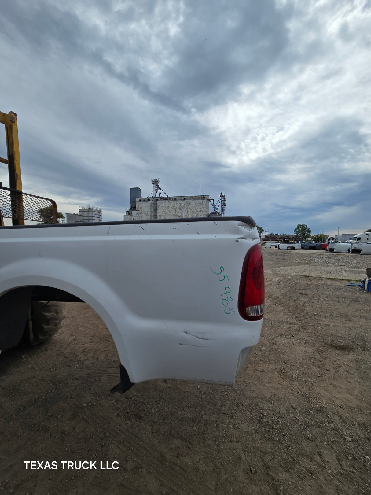 1999-2010 Ford F250 F350 Super Duty 8' Long Truck Bed - Oxford White