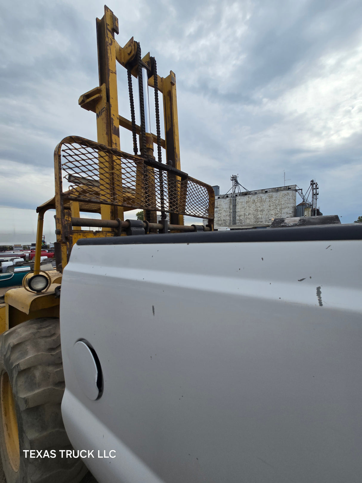 1999-2010 Ford F250 F350 Super Duty 8' Long Truck Bed - Oxford White