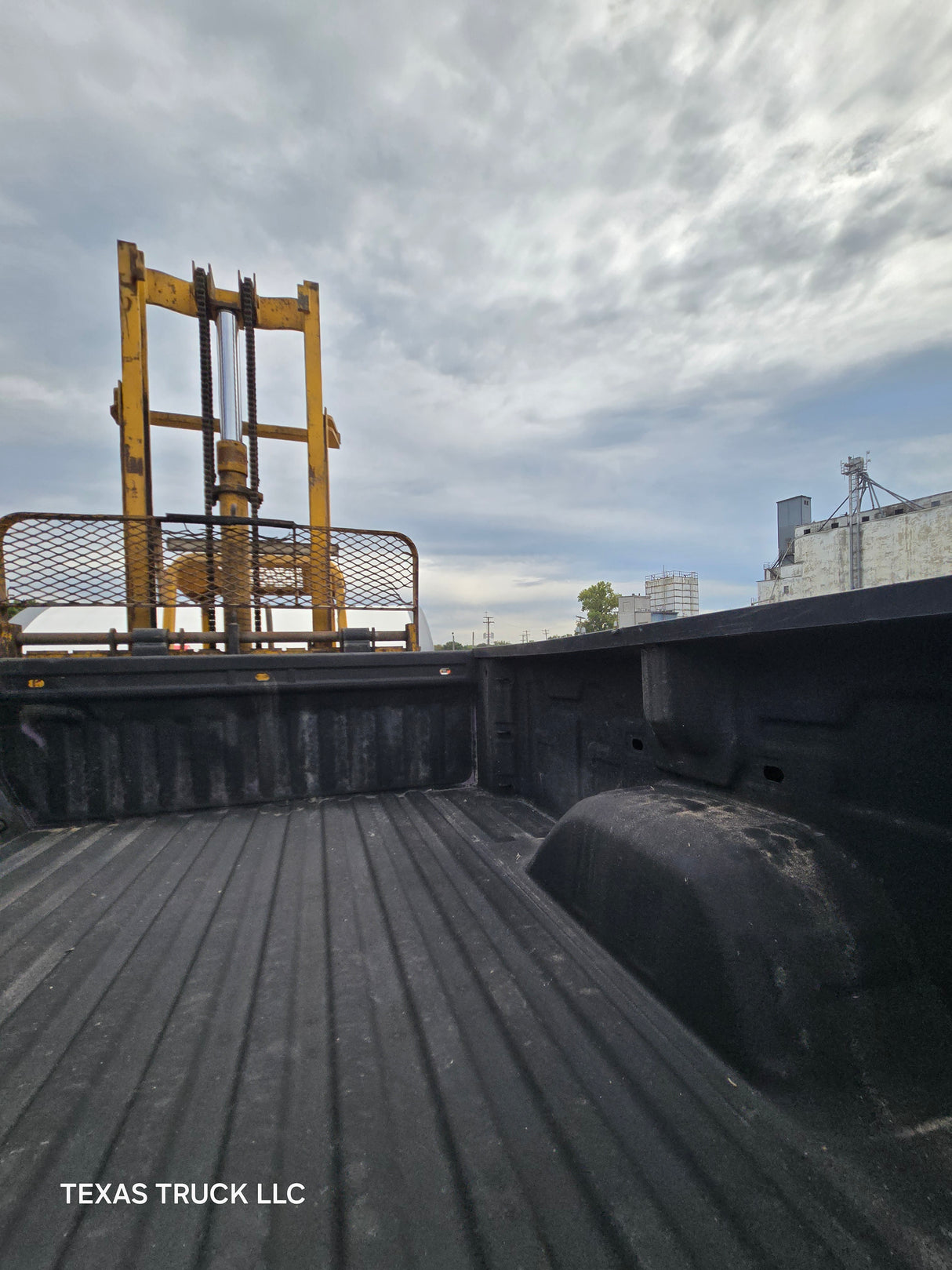 2019-2025 Chevrolet Silverado 1500 8' Long Truck Bed - Grey