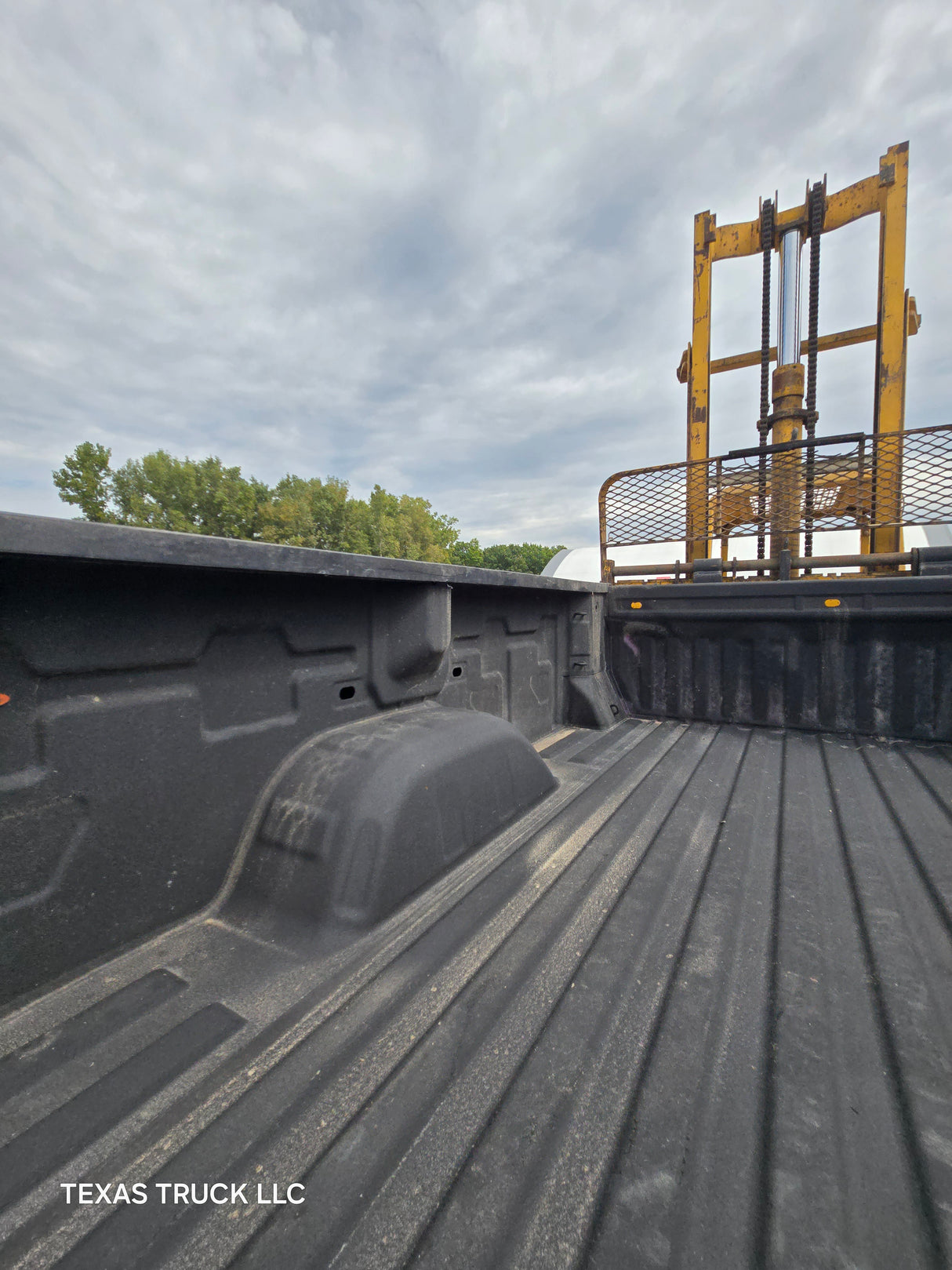 2019-2025 Chevrolet Silverado 1500 8' Long Truck Bed - Grey