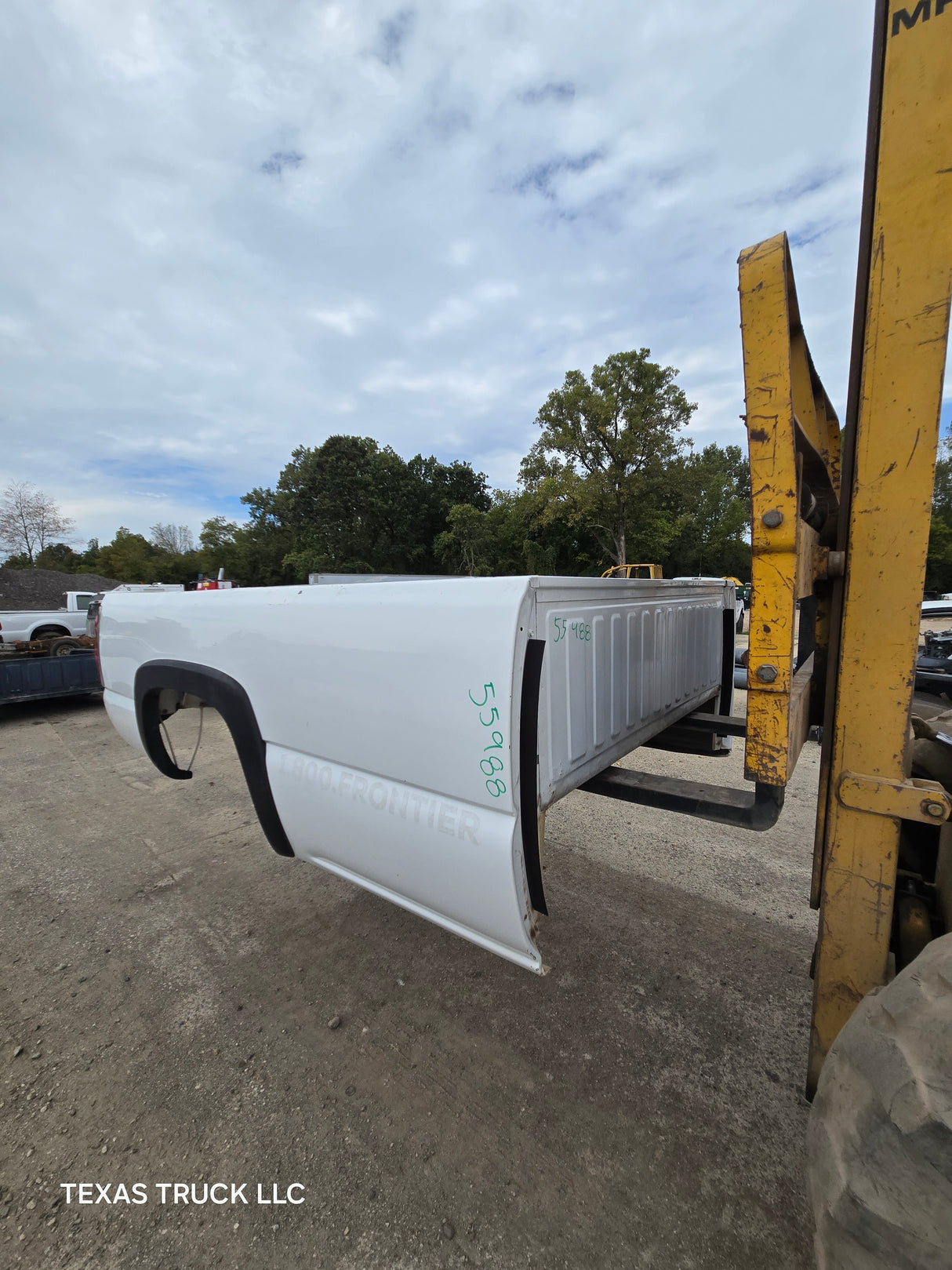 1999-2007 Chevrolet Silverado / GMC Sierra 1500 2500 3500 HD 8' Long Bed Truck Bed - Summit White