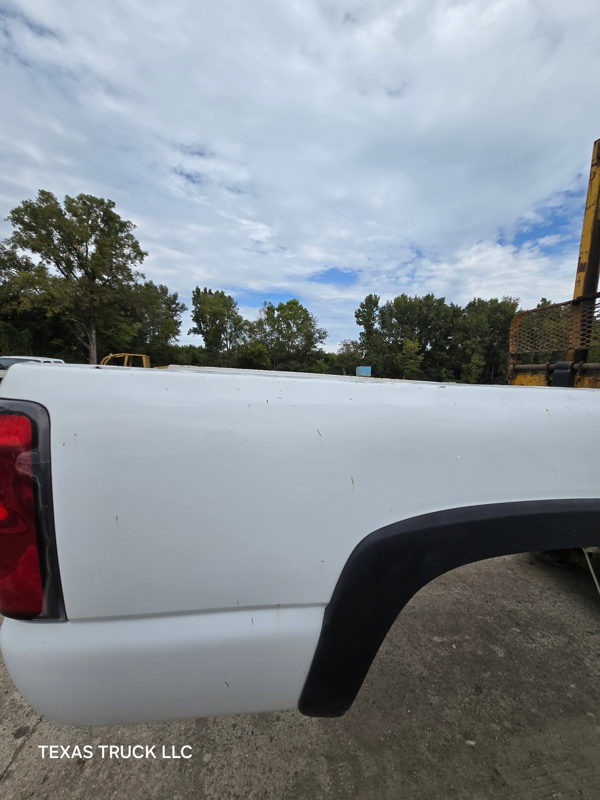 1999-2007 Chevrolet Silverado / GMC Sierra 1500 2500 3500 HD 8' Long Bed Truck Bed - Summit White