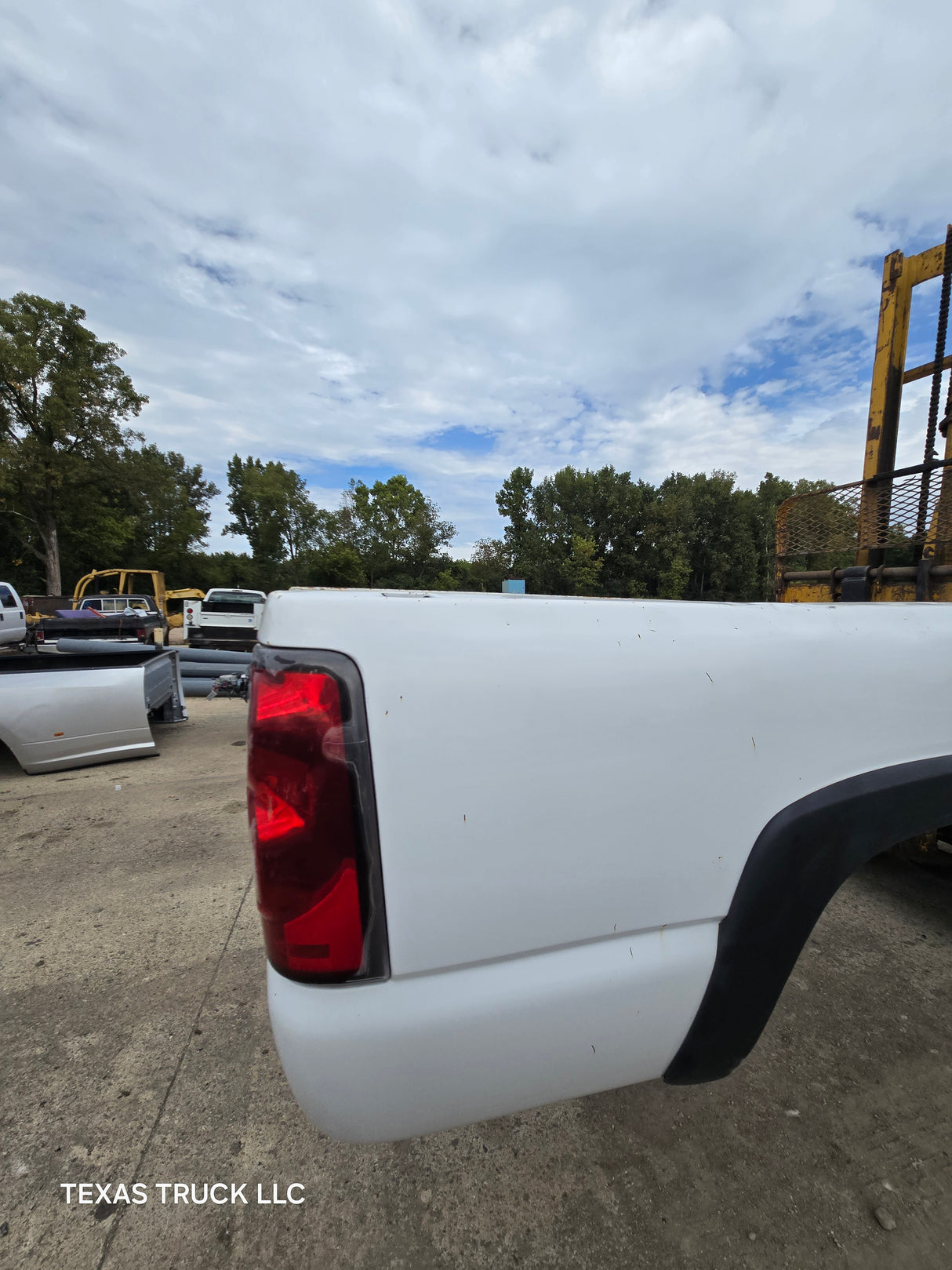 1999-2007 Chevrolet Silverado / GMC Sierra 1500 2500 3500 HD 8' Long Bed Truck Bed - Summit White