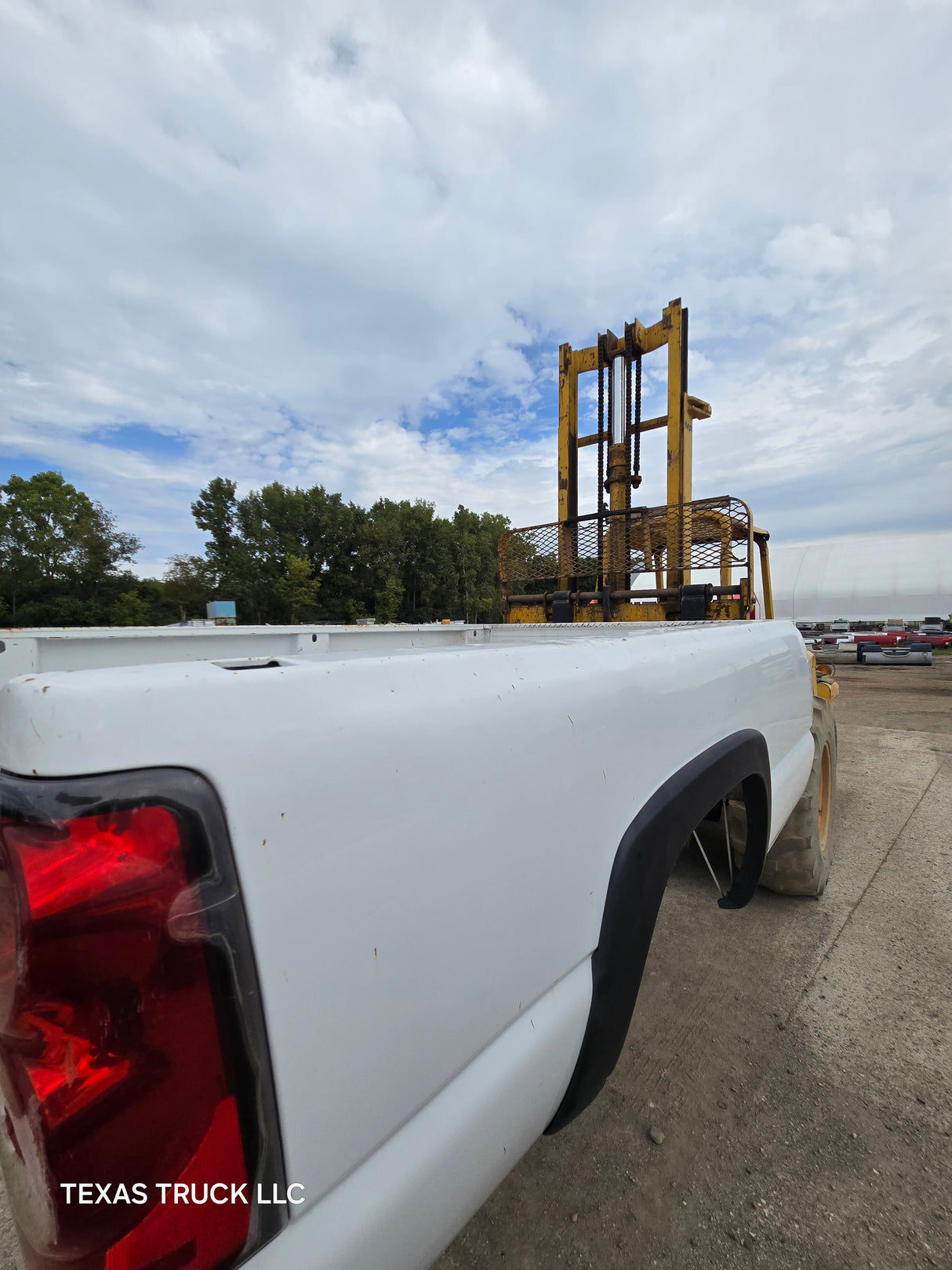 1999-2007 Chevrolet Silverado / GMC Sierra 1500 2500 3500 HD 8' Long Bed Truck Bed - Summit White