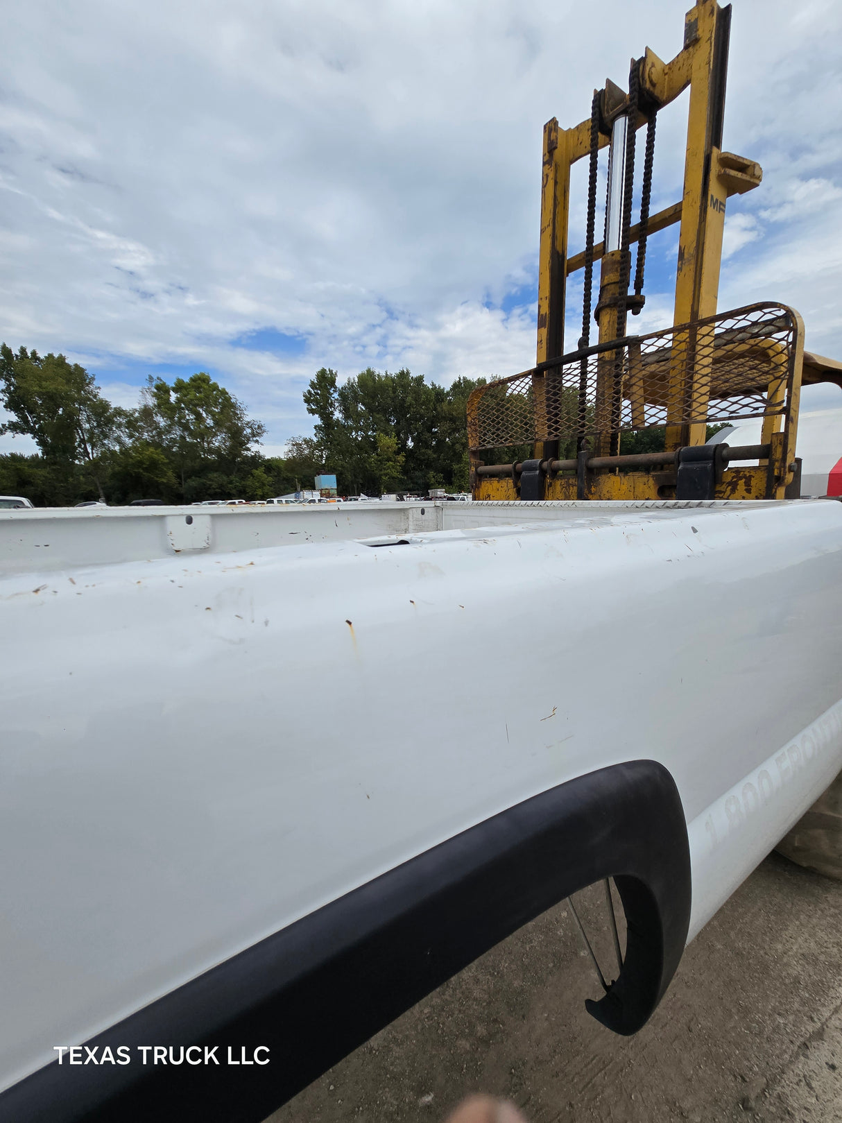 1999-2007 Chevrolet Silverado / GMC Sierra 1500 2500 3500 HD 8' Long Bed Truck Bed - Summit White