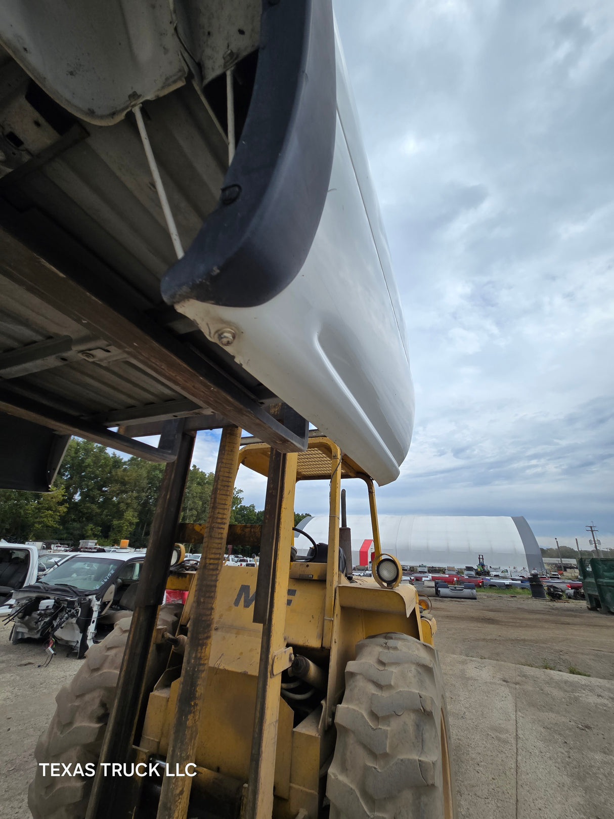 1999-2007 Chevrolet Silverado / GMC Sierra 1500 2500 3500 HD 8' Long Bed Truck Bed - Summit White