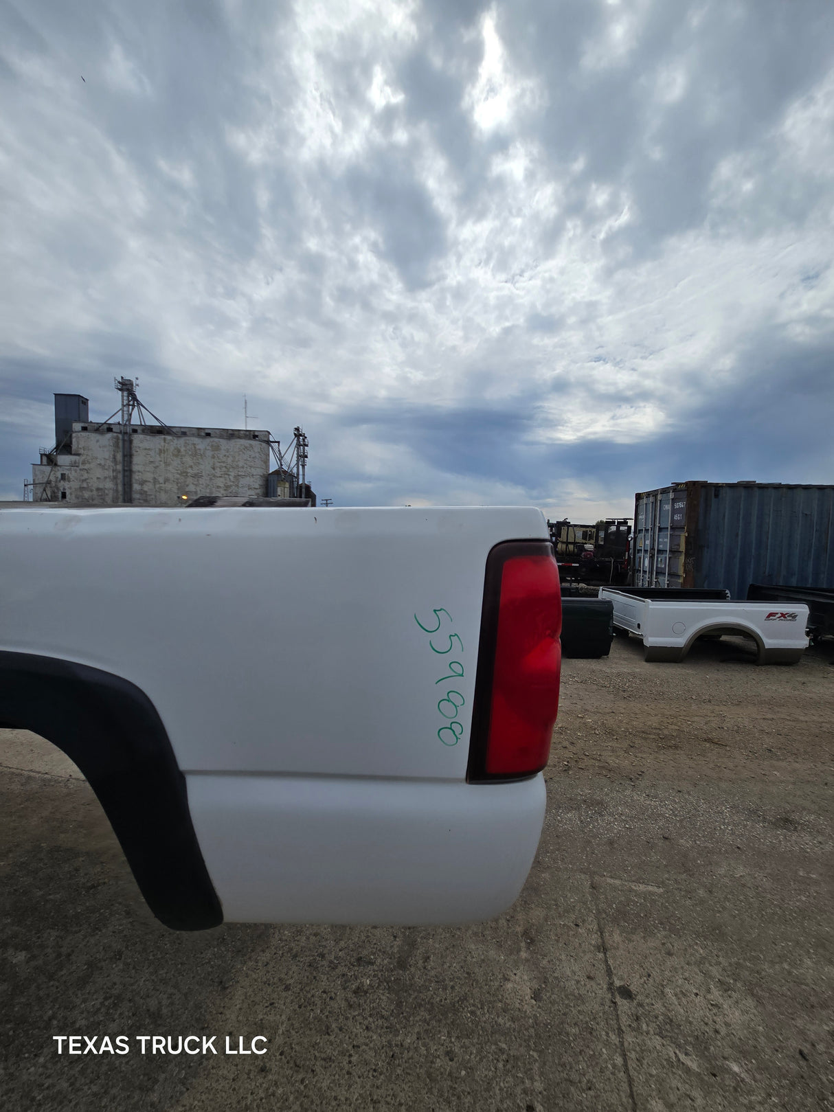 1999-2007 Chevrolet Silverado / GMC Sierra 1500 2500 3500 HD 8' Long Bed Truck Bed - Summit White